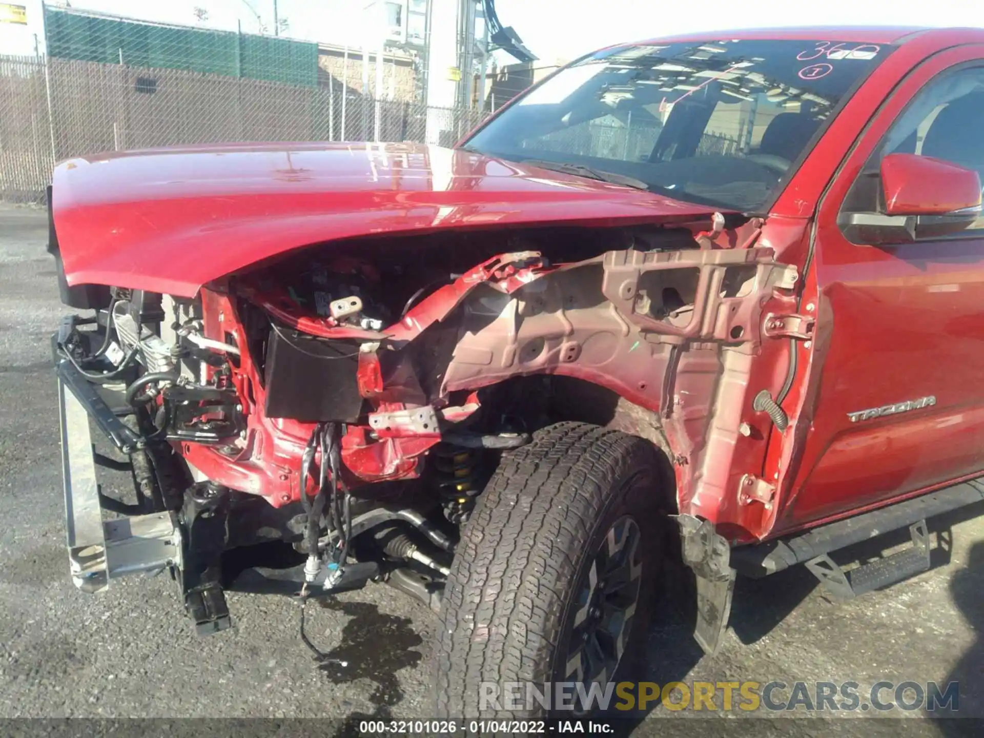 6 Photograph of a damaged car 3TMAZ5CN8LM128566 TOYOTA TACOMA 2WD 2020