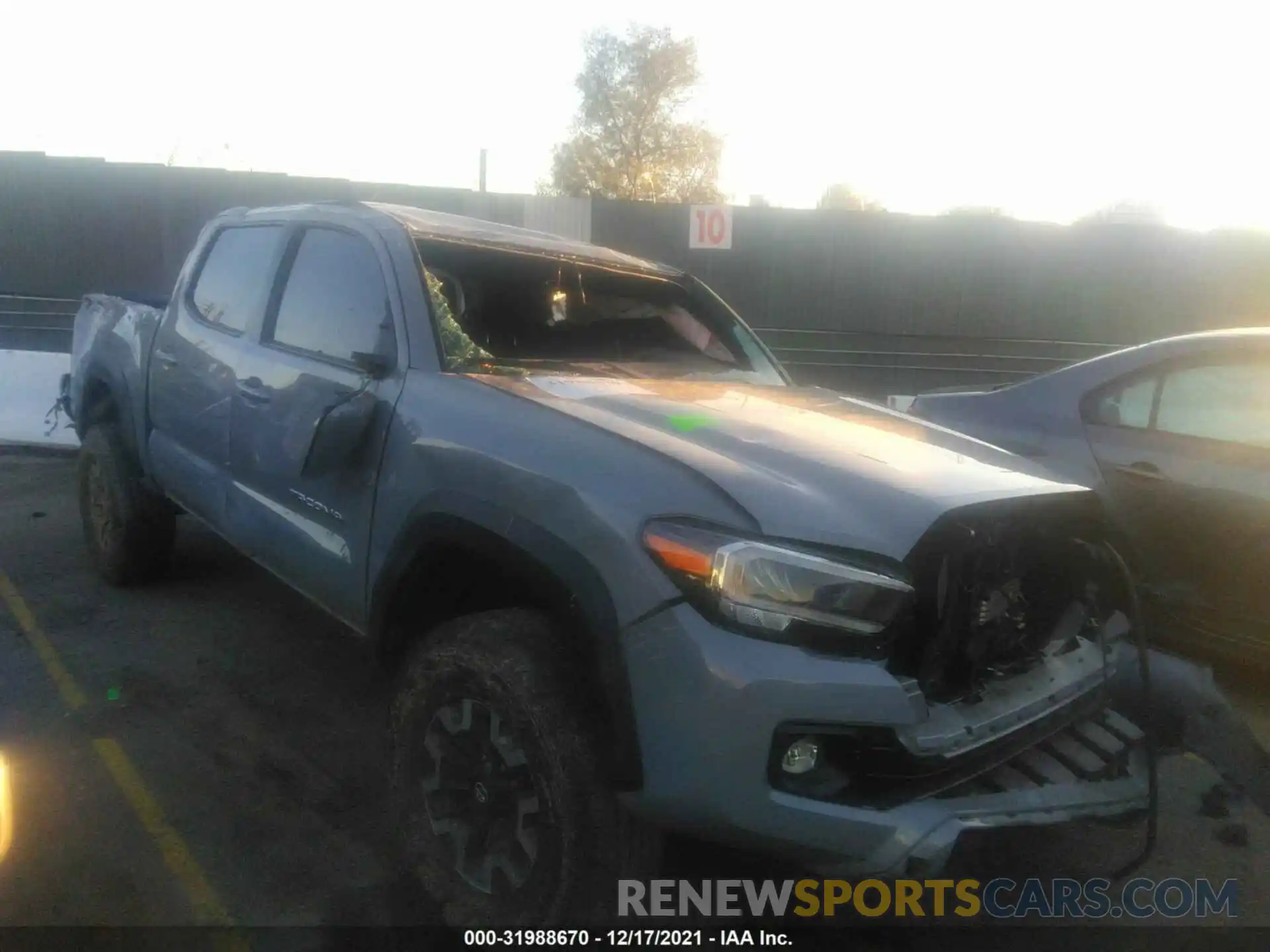 1 Photograph of a damaged car 3TMAZ5CN8LM131645 TOYOTA TACOMA 2WD 2020