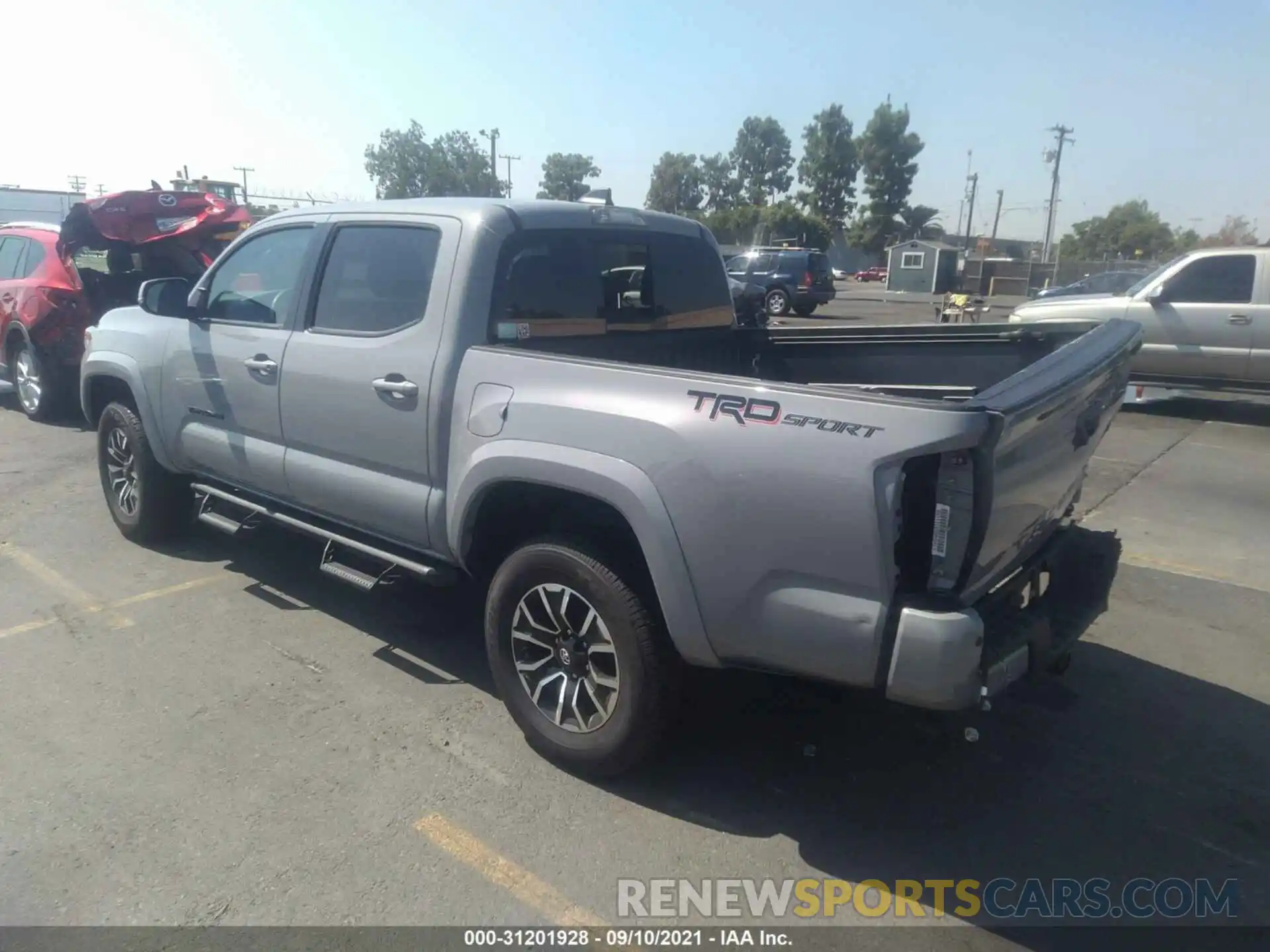 3 Photograph of a damaged car 3TMAZ5CN8LM137431 TOYOTA TACOMA 2WD 2020