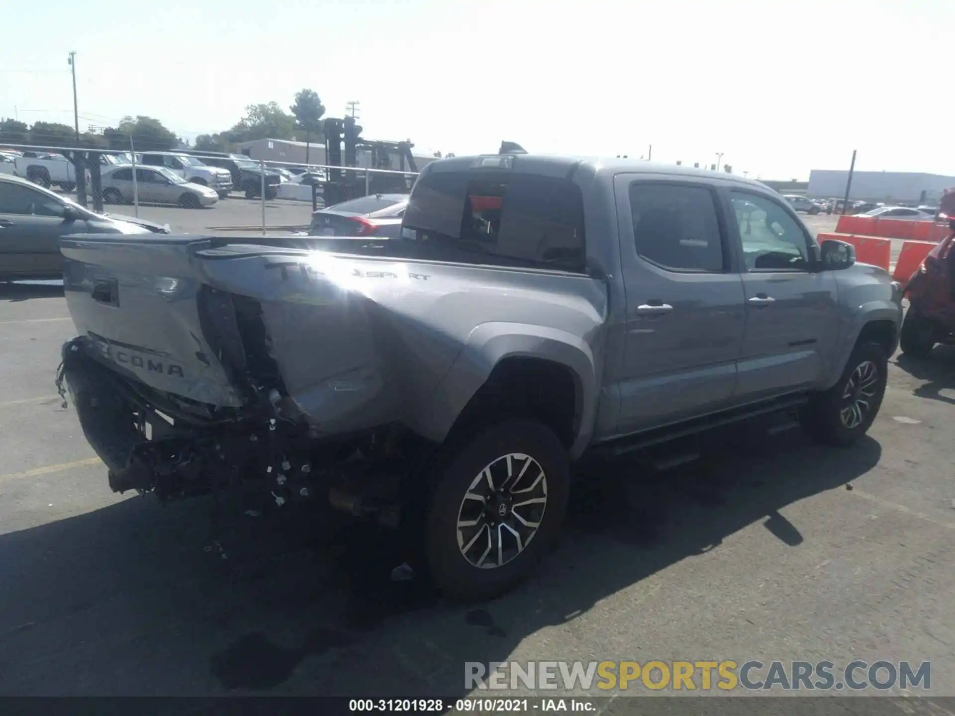 4 Photograph of a damaged car 3TMAZ5CN8LM137431 TOYOTA TACOMA 2WD 2020