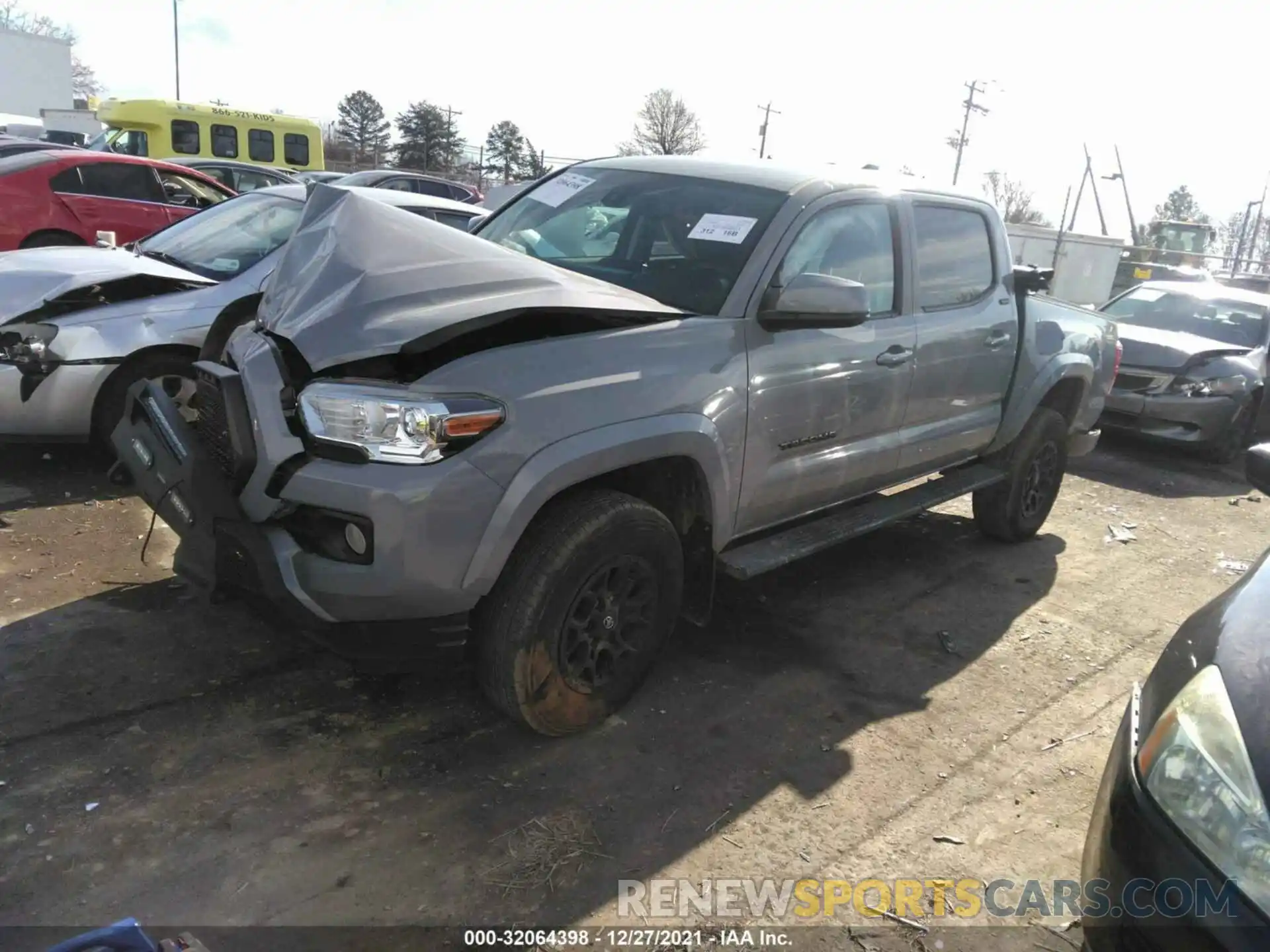 2 Photograph of a damaged car 3TMAZ5CN8LM137901 TOYOTA TACOMA 2WD 2020