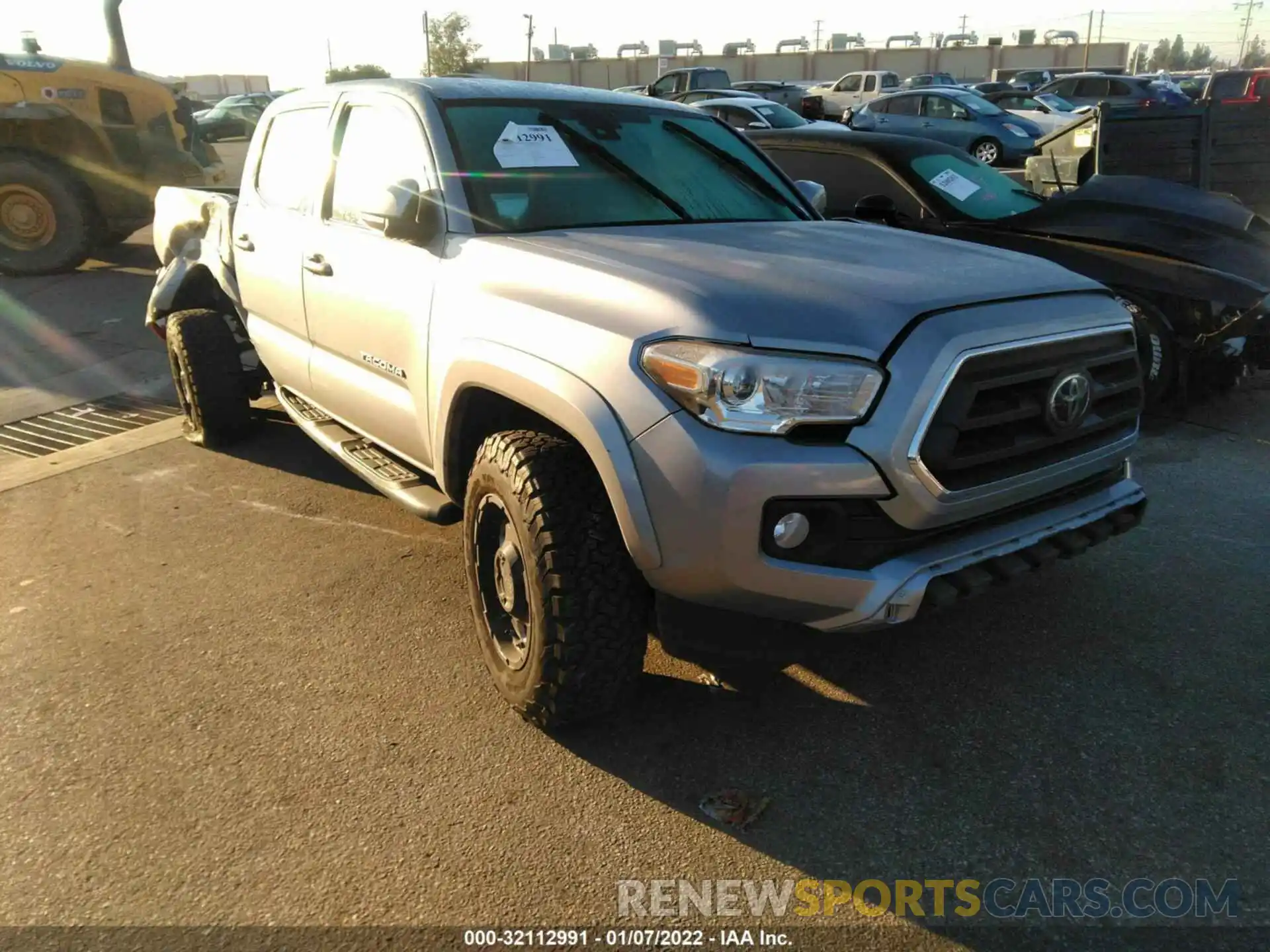 1 Photograph of a damaged car 3TMAZ5CN9LM114935 TOYOTA TACOMA 2WD 2020