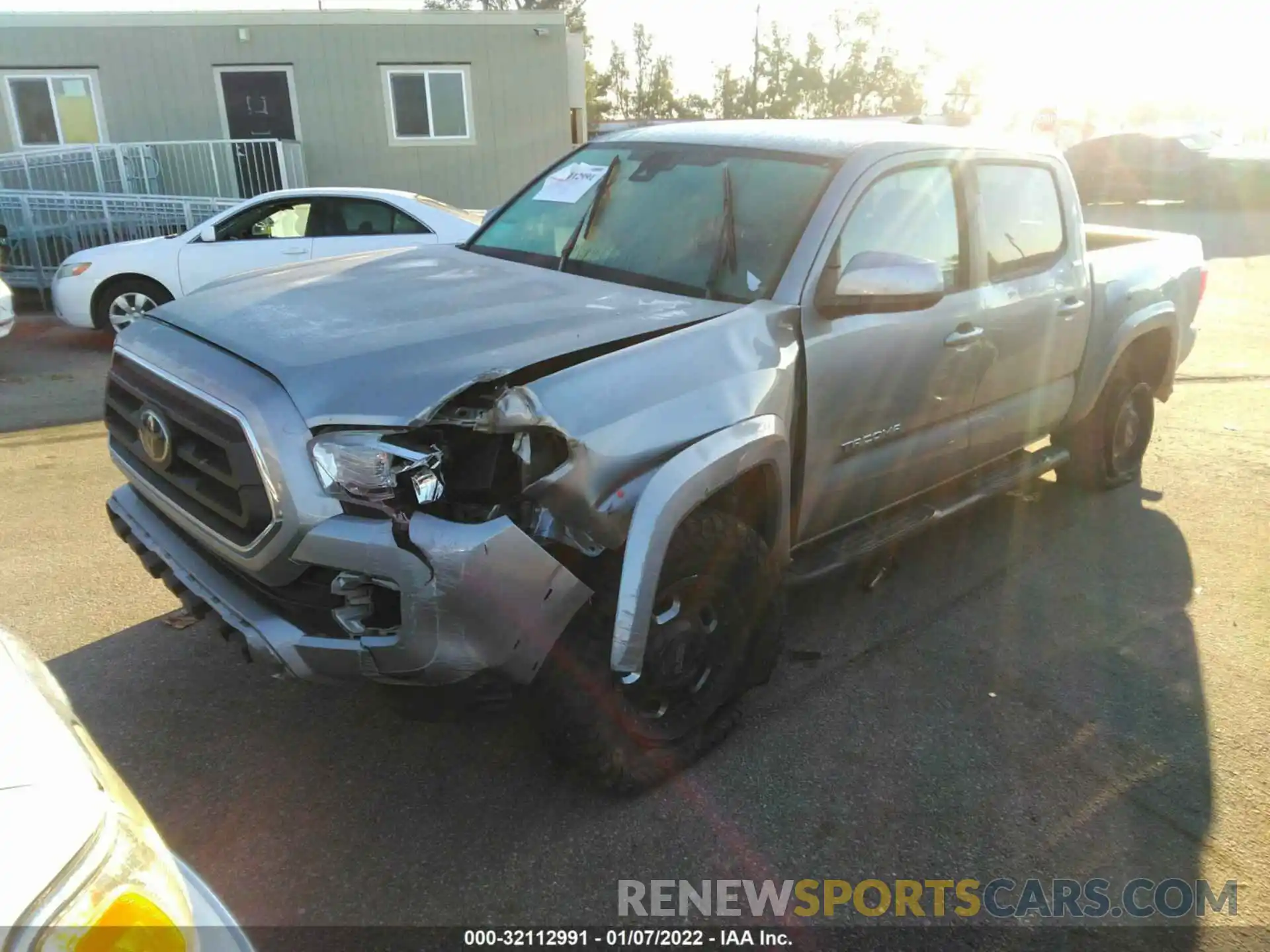 2 Photograph of a damaged car 3TMAZ5CN9LM114935 TOYOTA TACOMA 2WD 2020