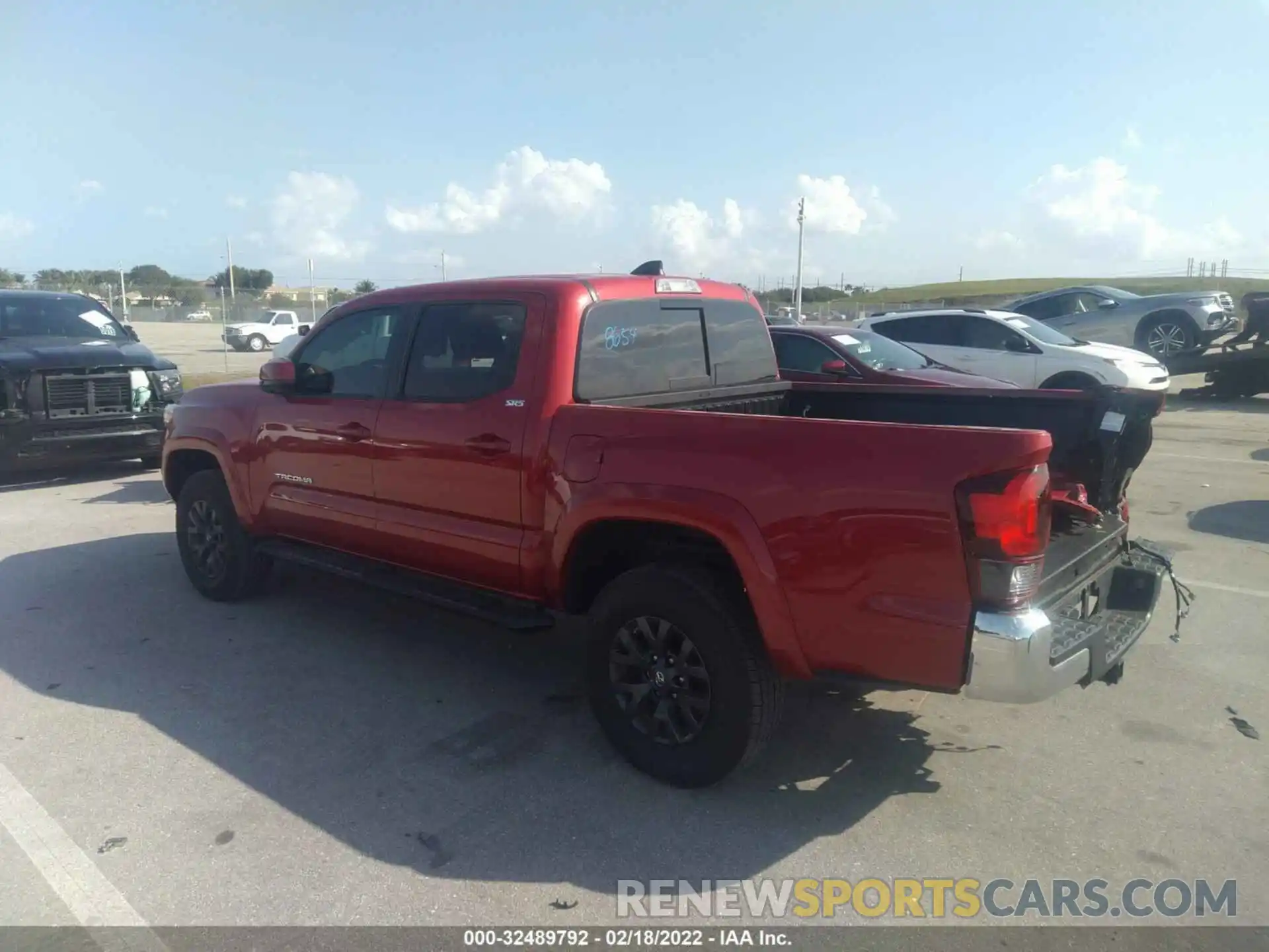 3 Фотография поврежденного автомобиля 3TMAZ5CN9LM116281 TOYOTA TACOMA 2WD 2020