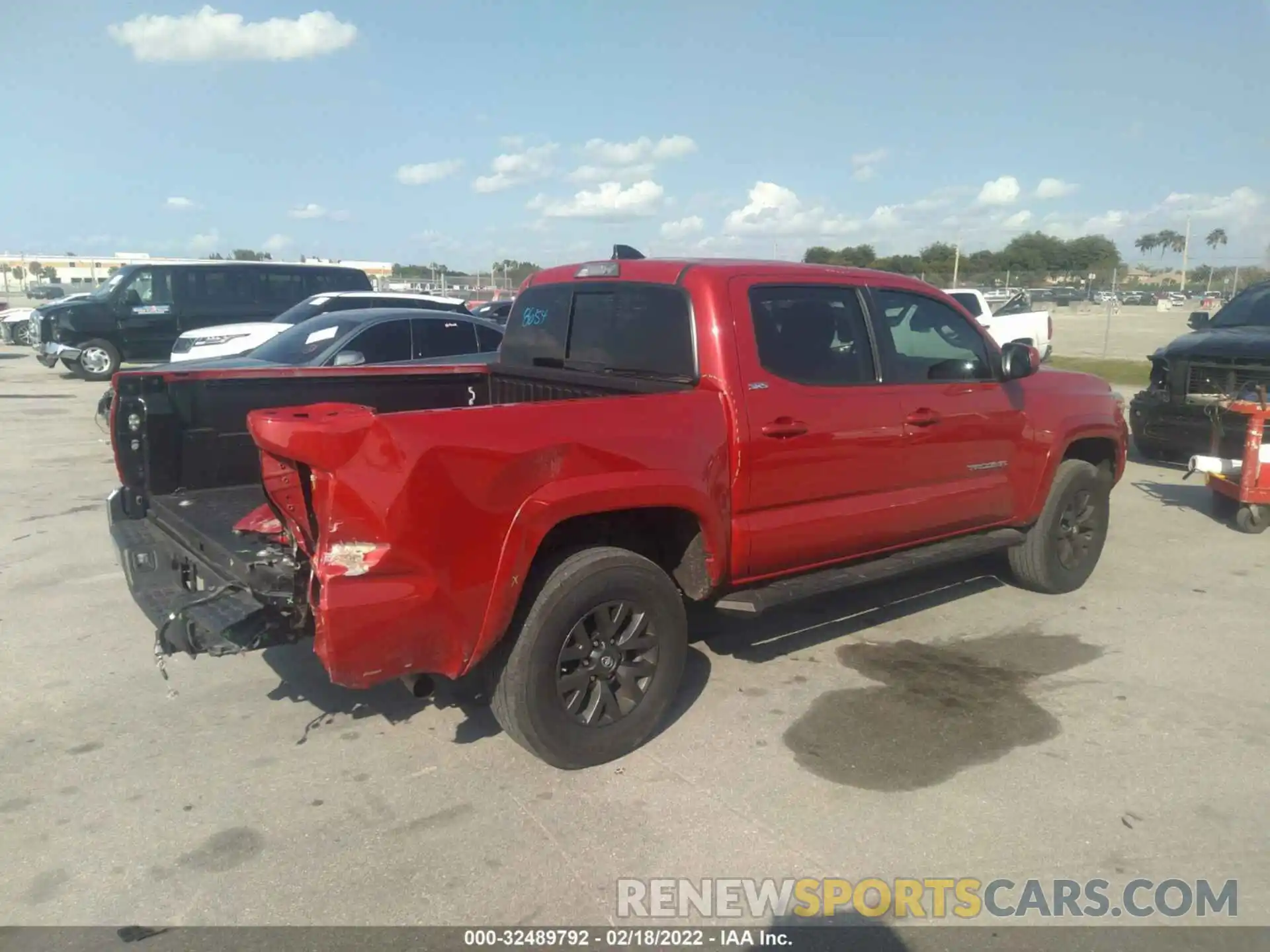 4 Фотография поврежденного автомобиля 3TMAZ5CN9LM116281 TOYOTA TACOMA 2WD 2020