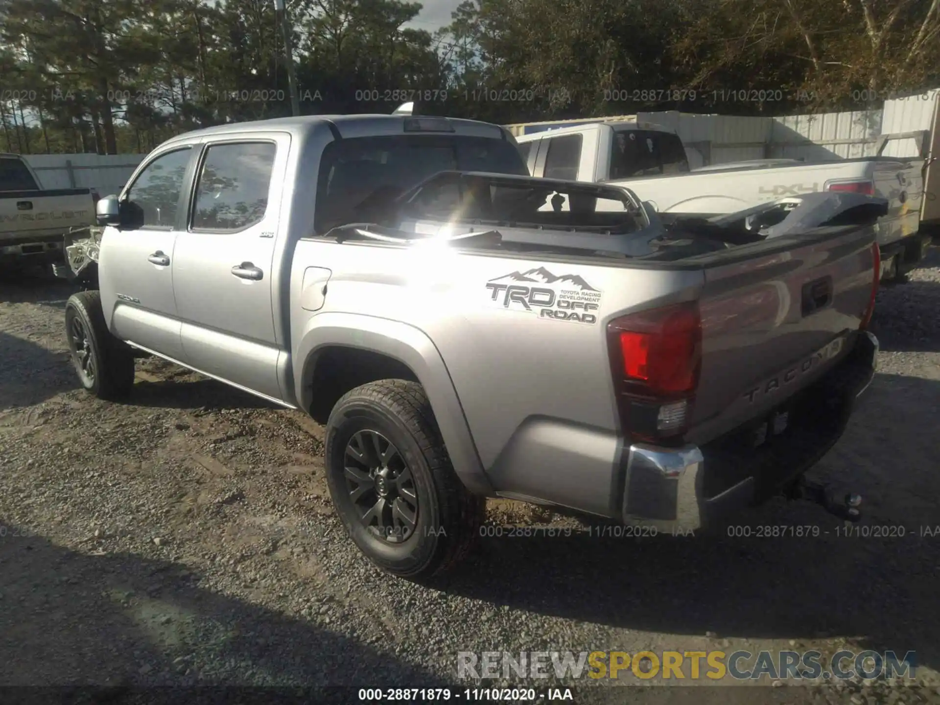 3 Photograph of a damaged car 3TMAZ5CN9LM119942 TOYOTA TACOMA 2WD 2020