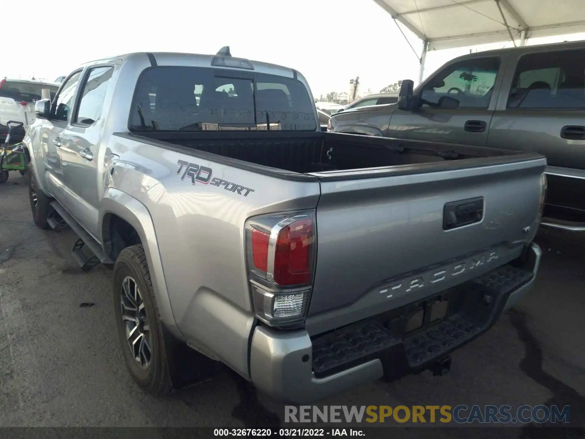 3 Photograph of a damaged car 3TMAZ5CN9LM131072 TOYOTA TACOMA 2WD 2020