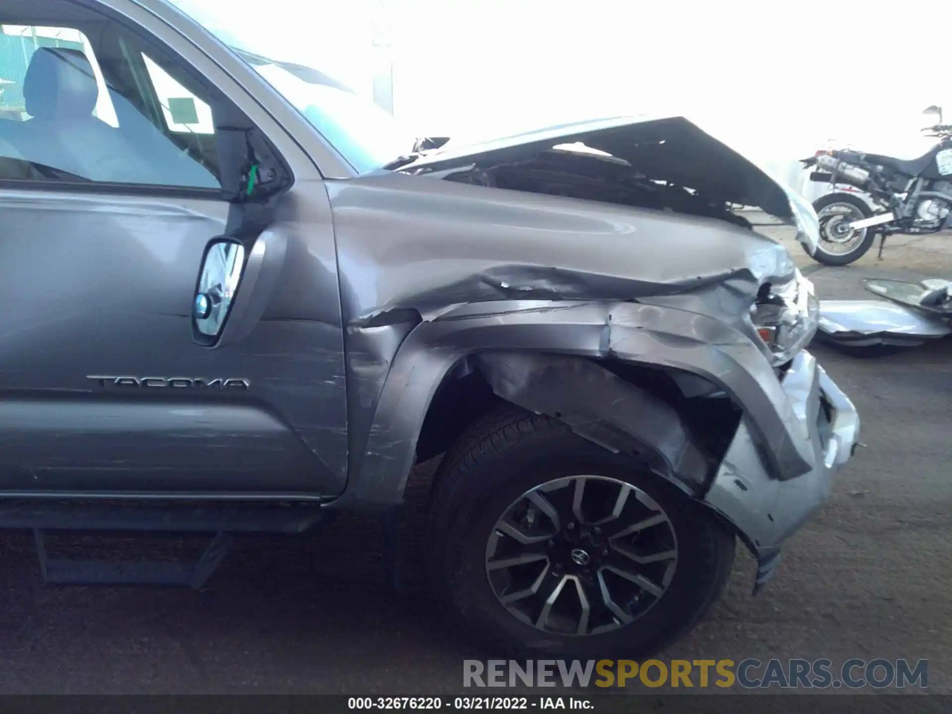 6 Photograph of a damaged car 3TMAZ5CN9LM131072 TOYOTA TACOMA 2WD 2020