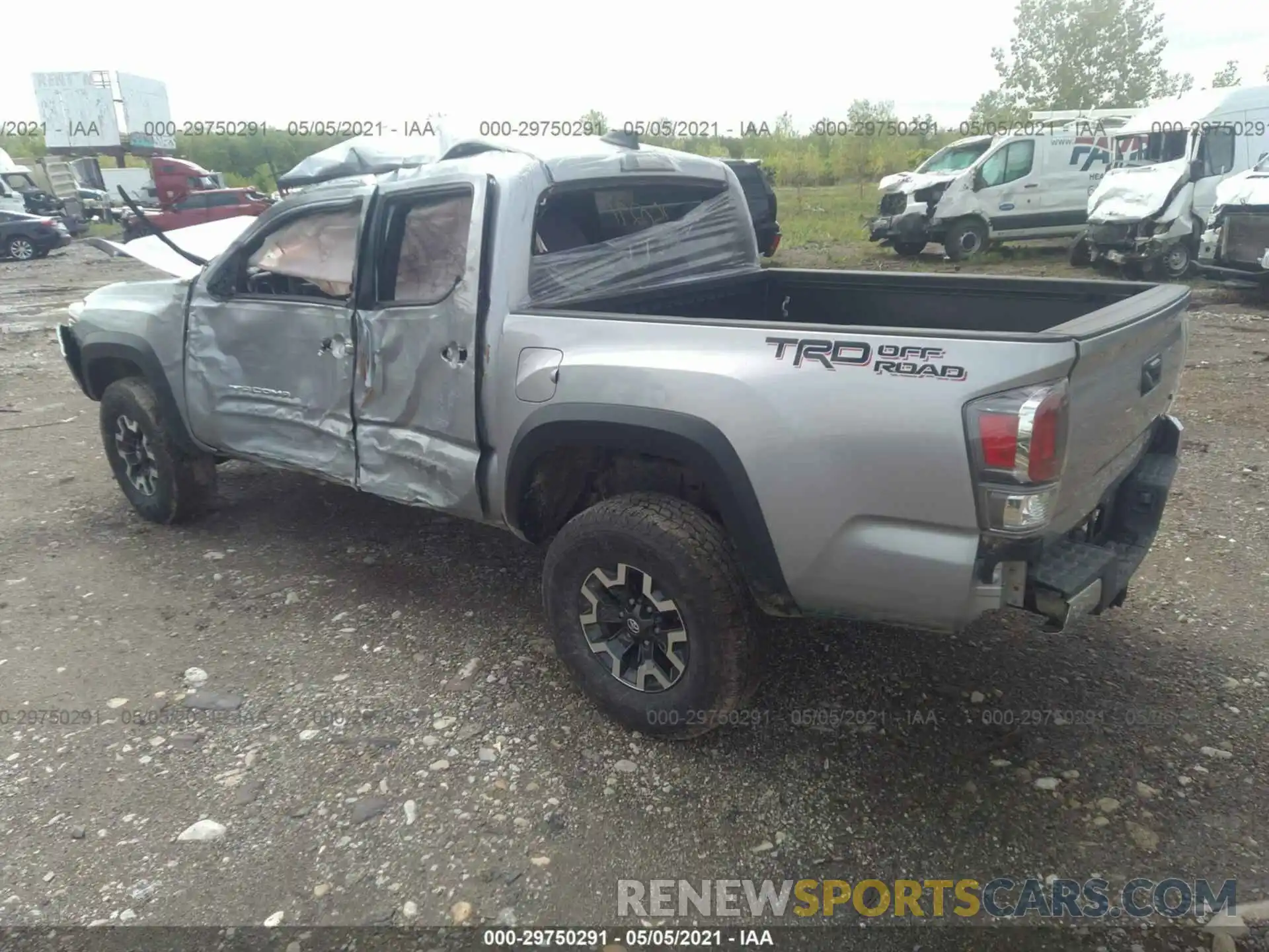 3 Photograph of a damaged car 3TMAZ5CN9LM133405 TOYOTA TACOMA 2WD 2020