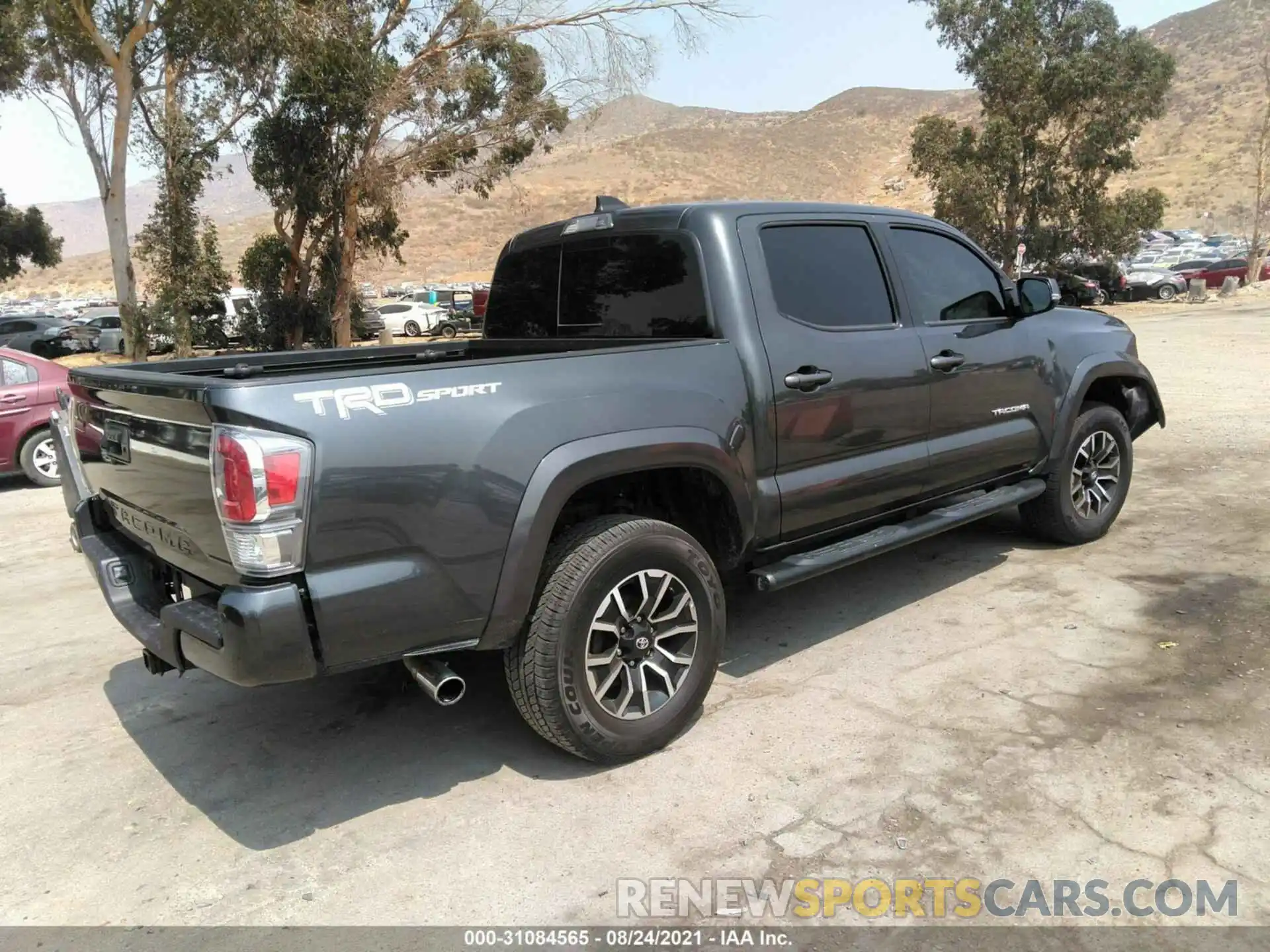 4 Photograph of a damaged car 3TMAZ5CN9LM135669 TOYOTA TACOMA 2WD 2020