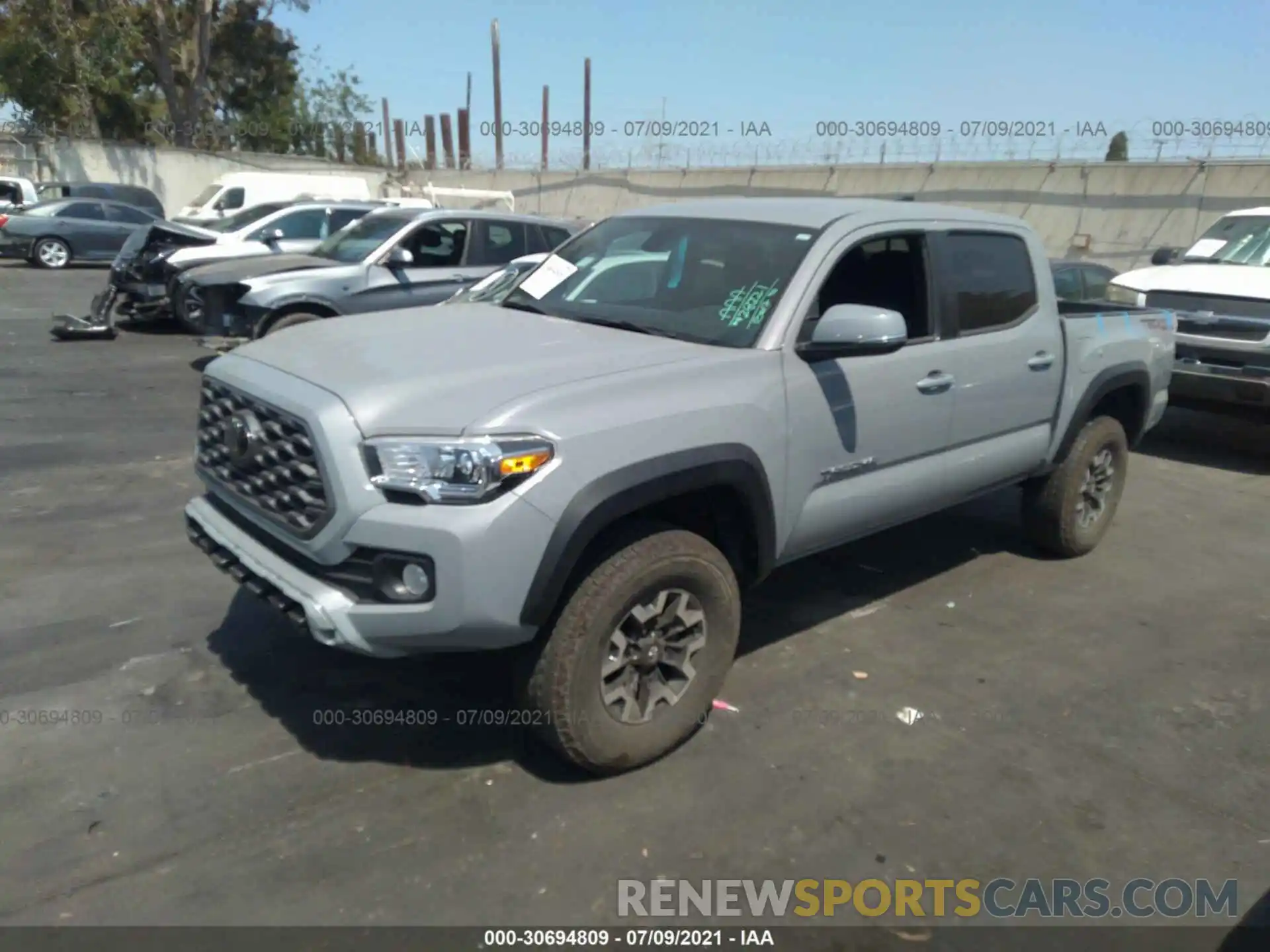 2 Photograph of a damaged car 3TMAZ5CN9LM137079 TOYOTA TACOMA 2WD 2020