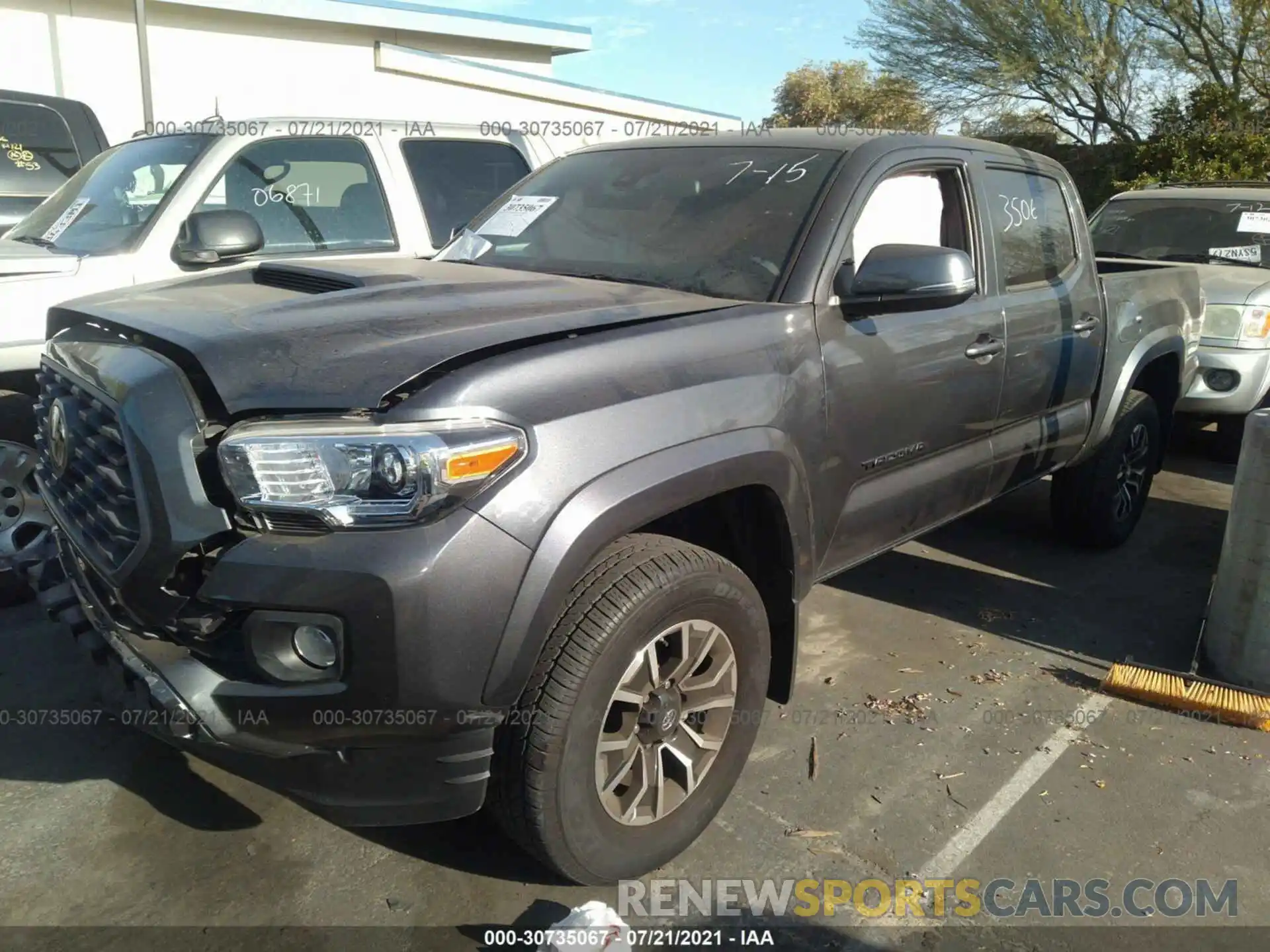 2 Photograph of a damaged car 3TMAZ5CN9LM137230 TOYOTA TACOMA 2WD 2020