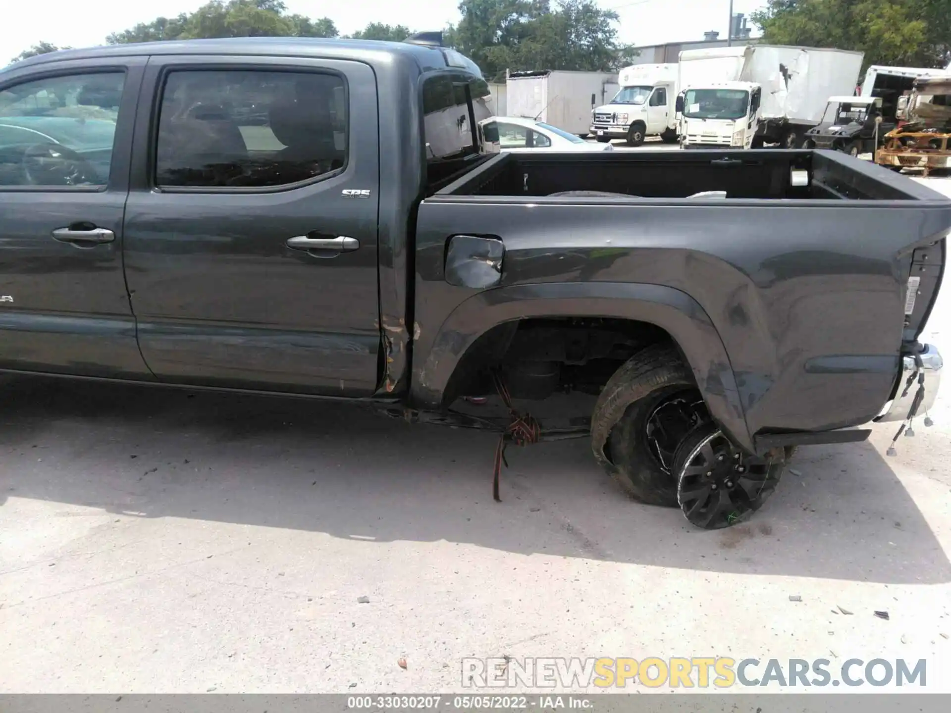 6 Photograph of a damaged car 3TMAZ5CN9LM138216 TOYOTA TACOMA 2WD 2020