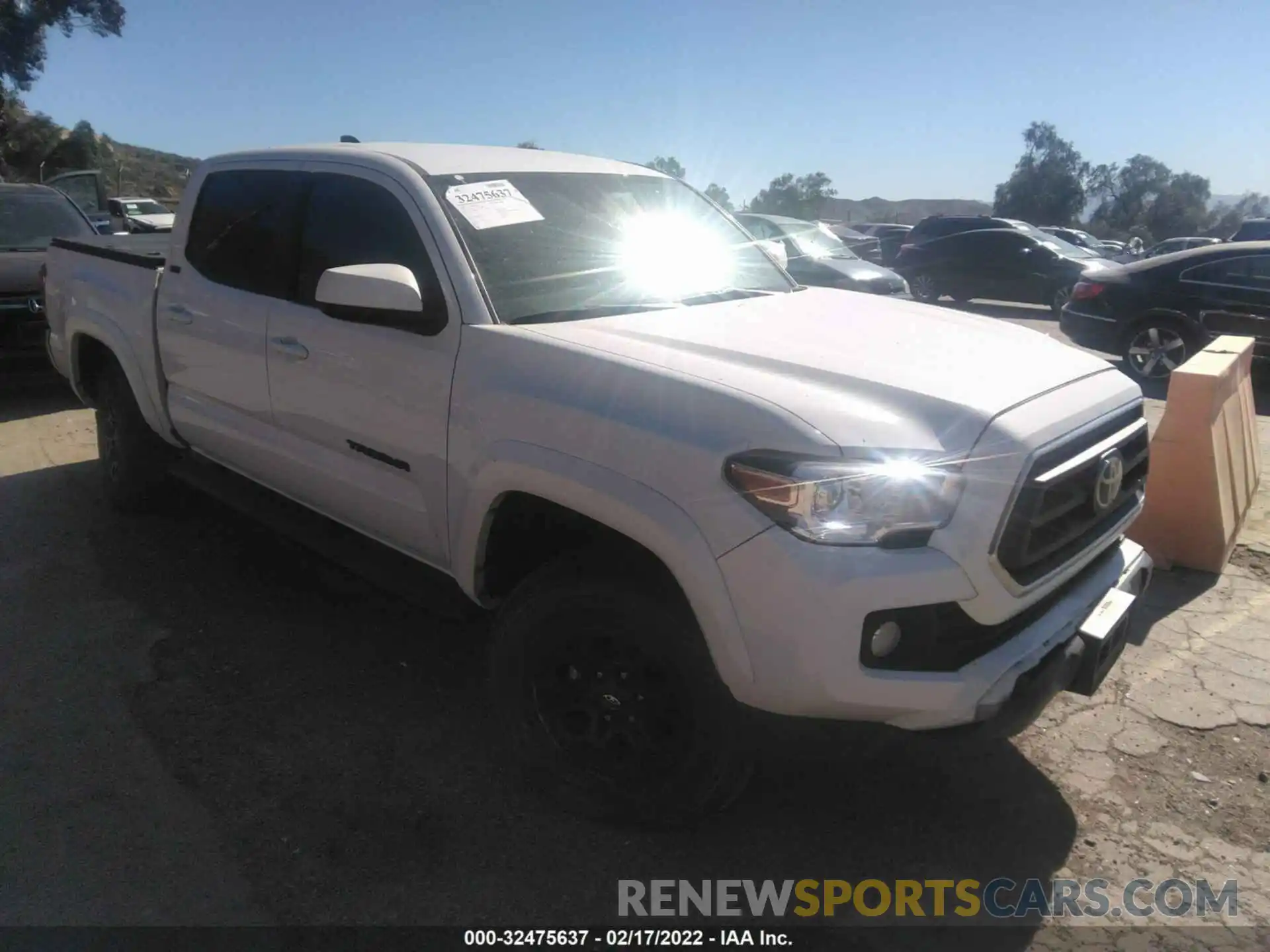 1 Photograph of a damaged car 3TMAZ5CNXLM125006 TOYOTA TACOMA 2WD 2020