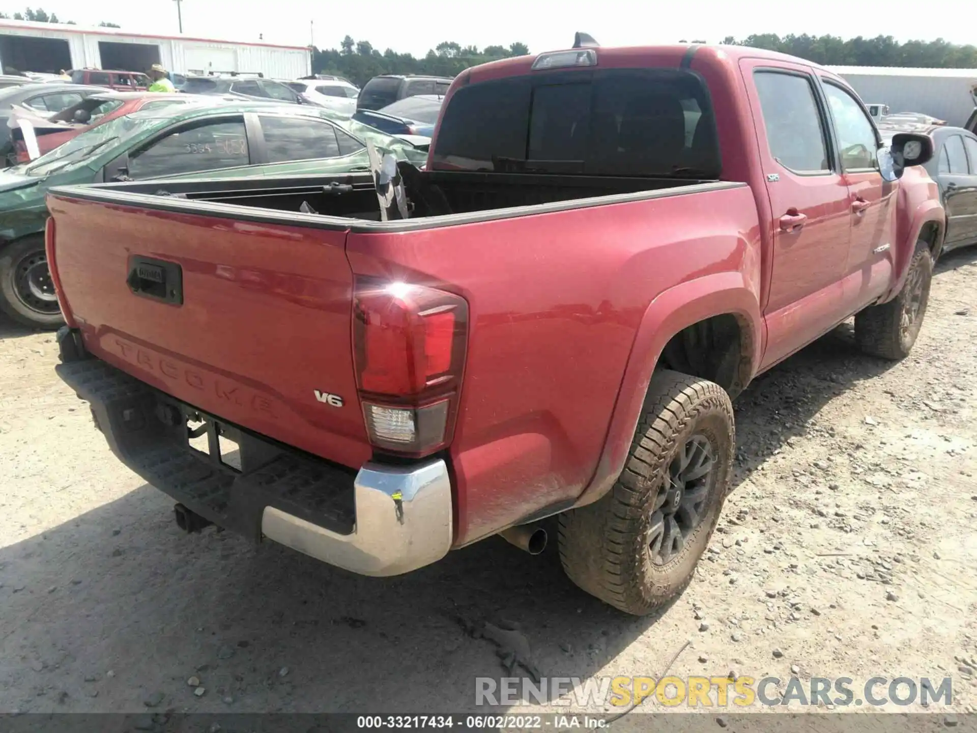 4 Photograph of a damaged car 3TMAZ5CNXLM125491 TOYOTA TACOMA 2WD 2020