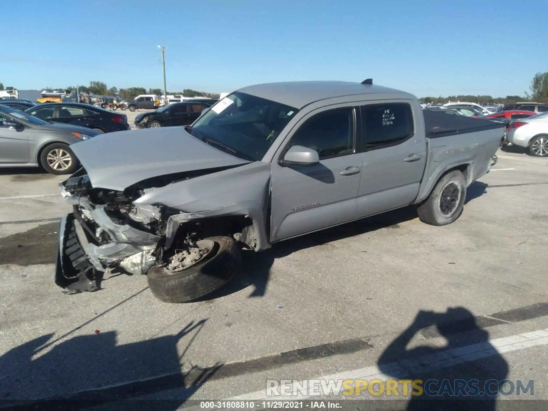 2 Photograph of a damaged car 3TMAZ5CNXLM125927 TOYOTA TACOMA 2WD 2020