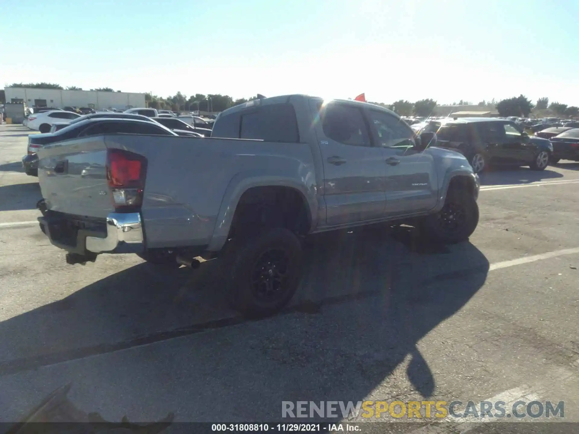 4 Photograph of a damaged car 3TMAZ5CNXLM125927 TOYOTA TACOMA 2WD 2020