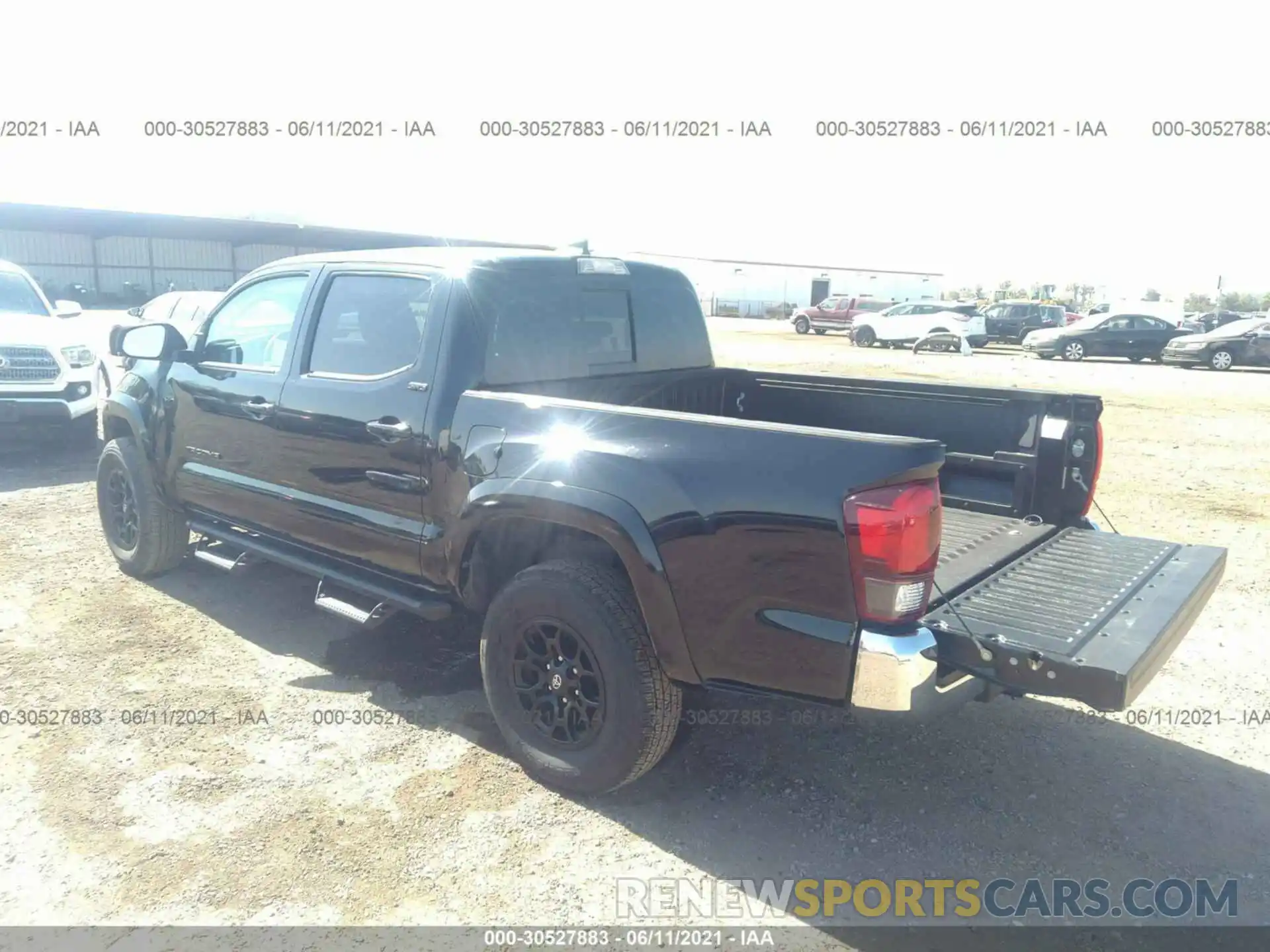 3 Photograph of a damaged car 3TMAZ5CNXLM126107 TOYOTA TACOMA 2WD 2020