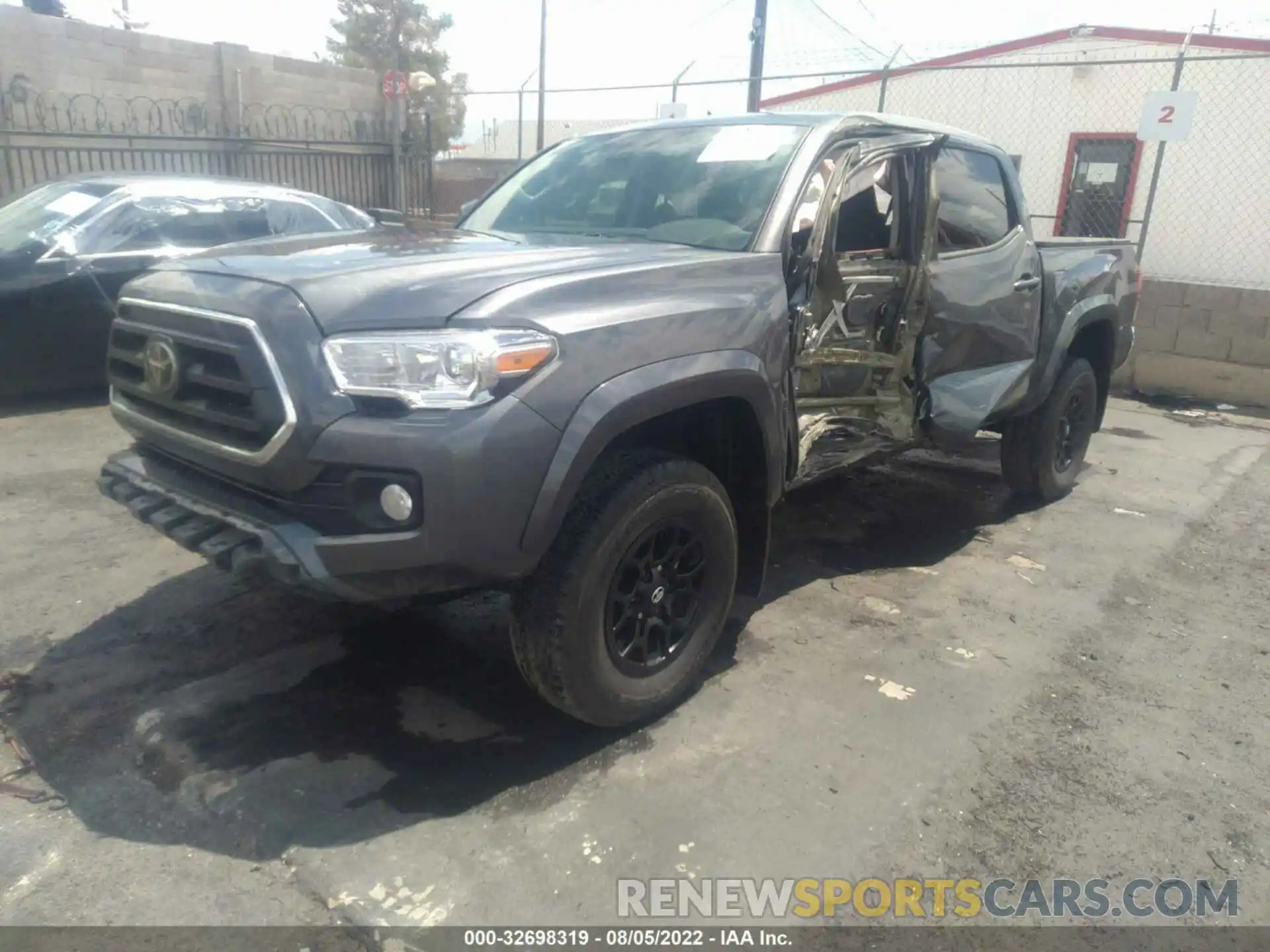 2 Photograph of a damaged car 3TMAZ5CNXLM126382 TOYOTA TACOMA 2WD 2020