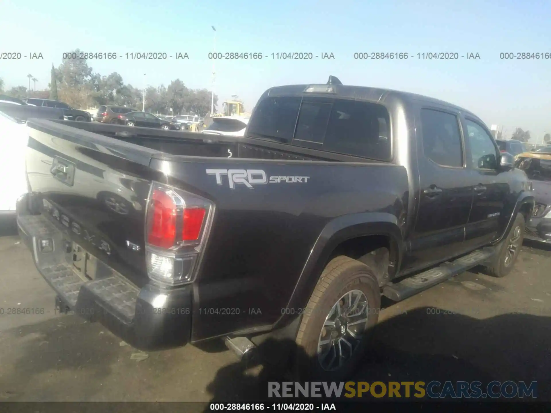 4 Фотография поврежденного автомобиля 3TMAZ5CNXLM130044 TOYOTA TACOMA 2WD 2020