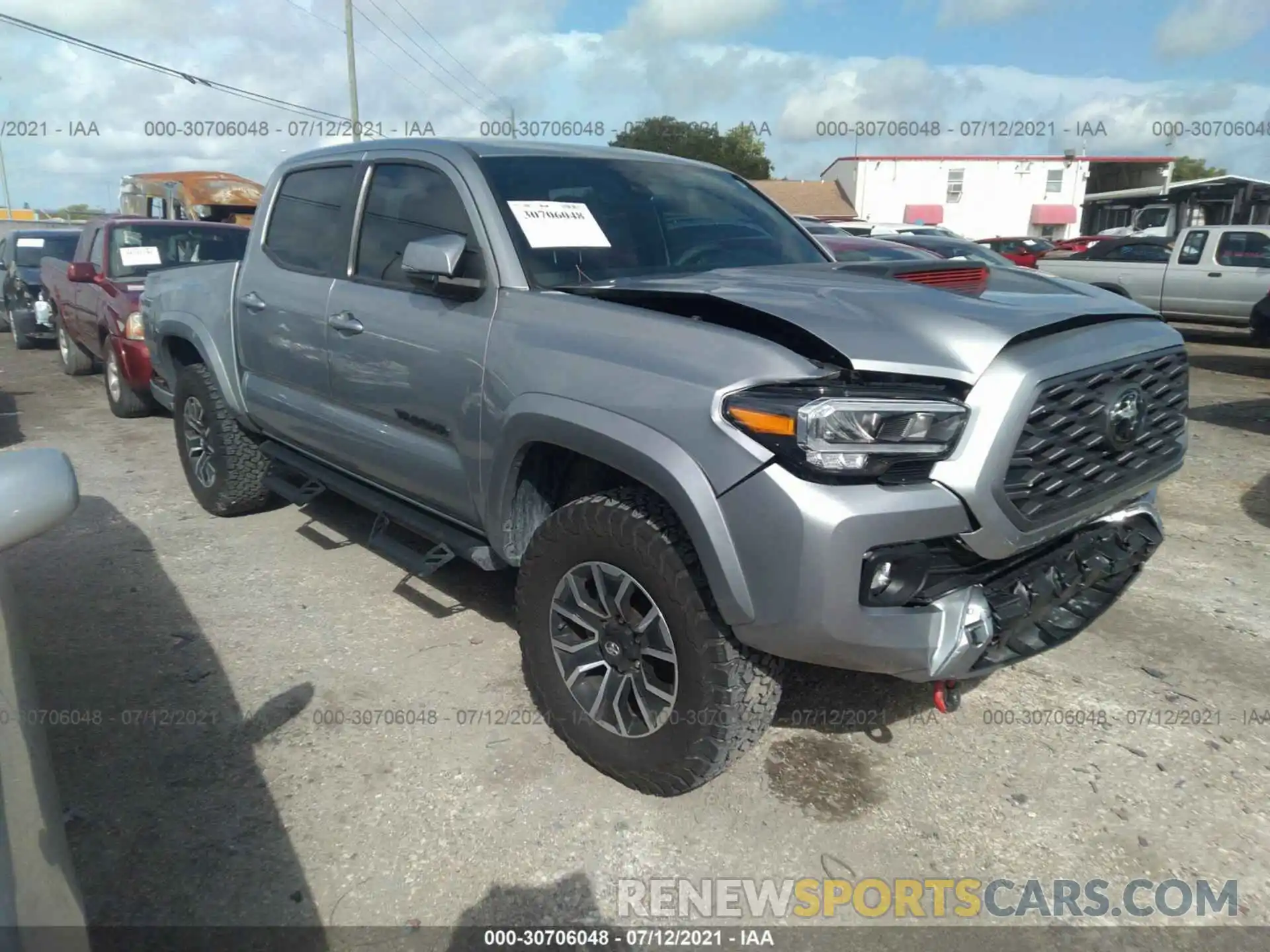 1 Photograph of a damaged car 3TMAZ5CNXLM133140 TOYOTA TACOMA 2WD 2020