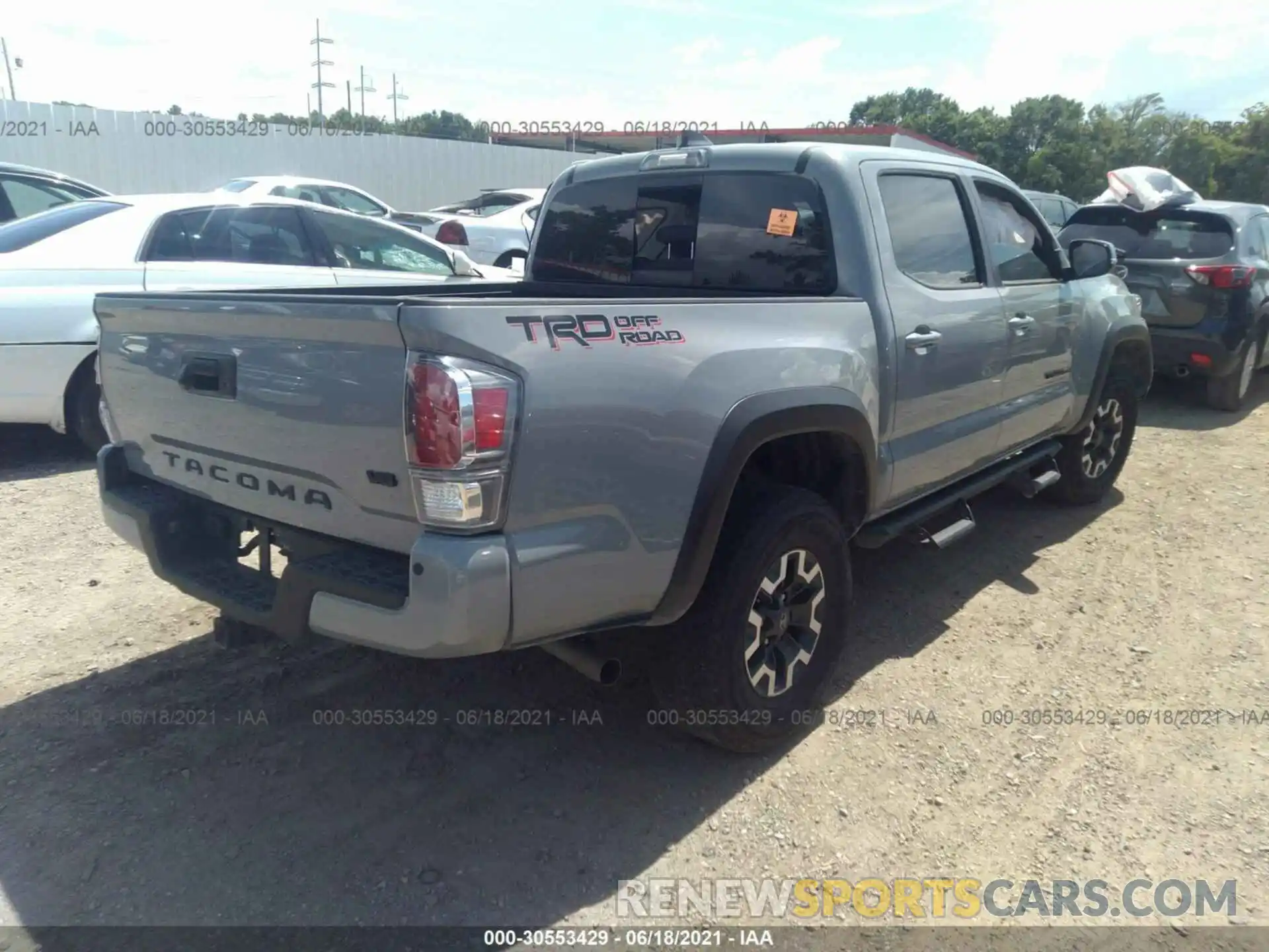 4 Photograph of a damaged car 3TMAZ5CNXLM134658 TOYOTA TACOMA 2WD 2020