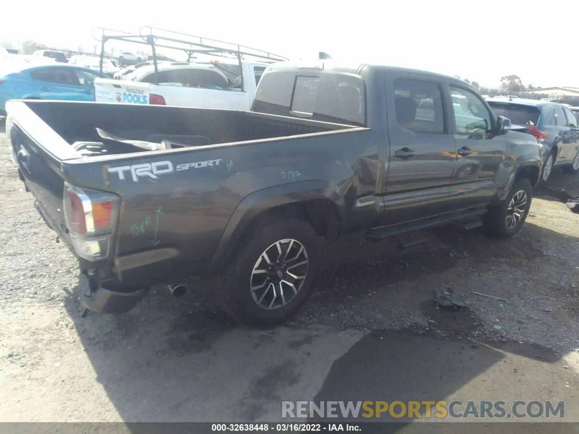 4 Фотография поврежденного автомобиля 3TMBZ5DN1LM024083 TOYOTA TACOMA 2WD 2020