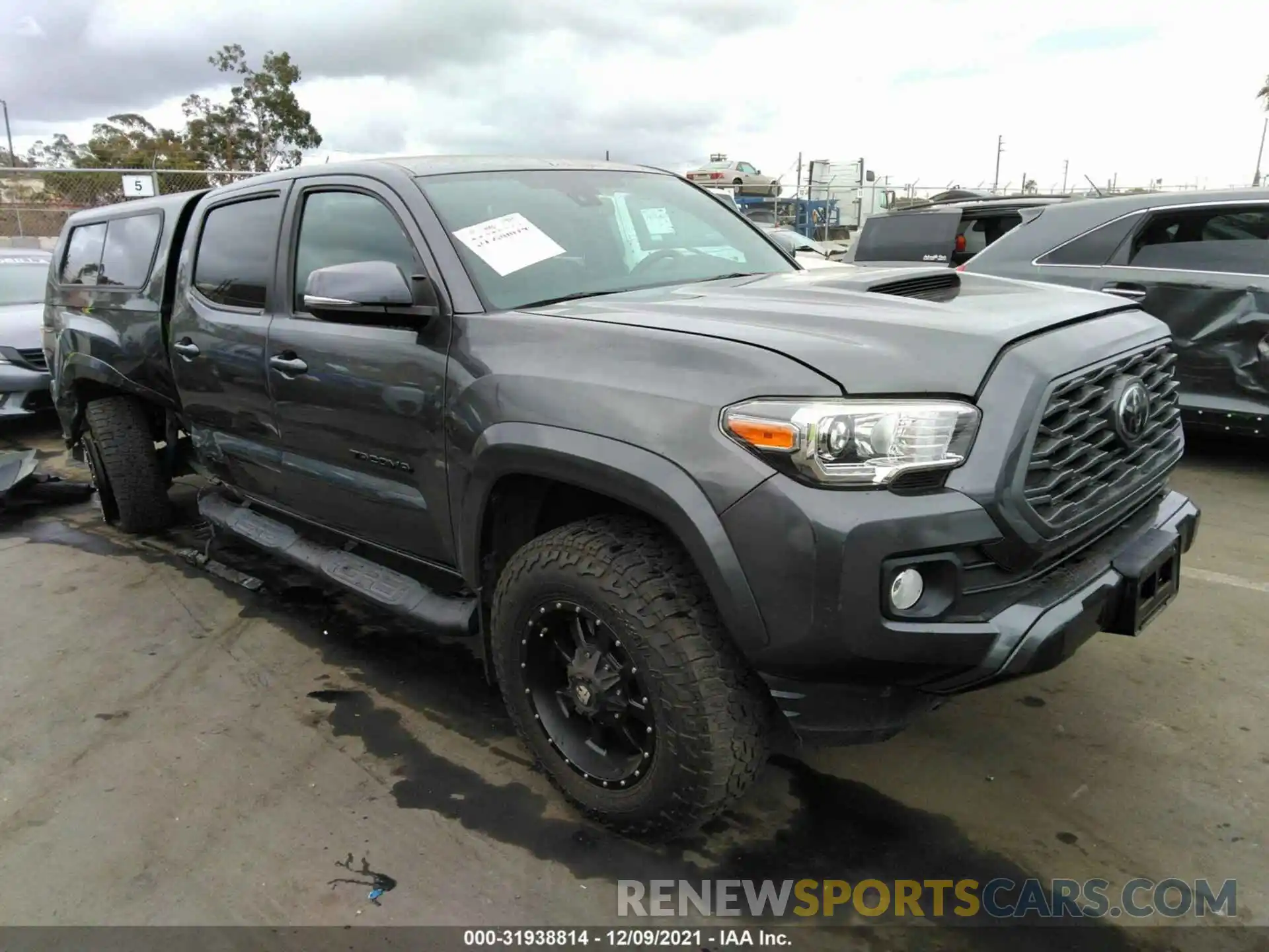 1 Photograph of a damaged car 3TMBZ5DN7LM024296 TOYOTA TACOMA 2WD 2020