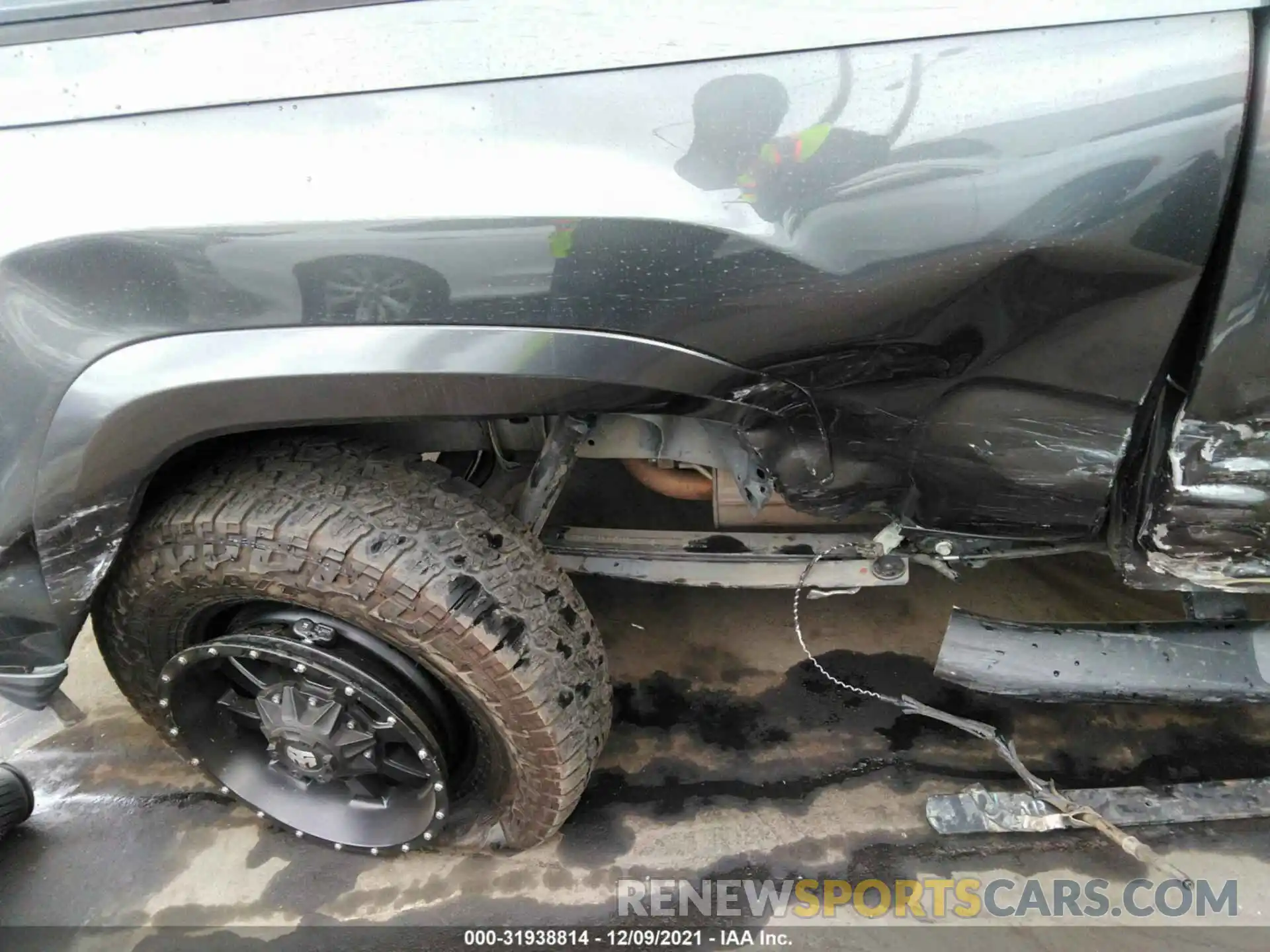 6 Photograph of a damaged car 3TMBZ5DN7LM024296 TOYOTA TACOMA 2WD 2020