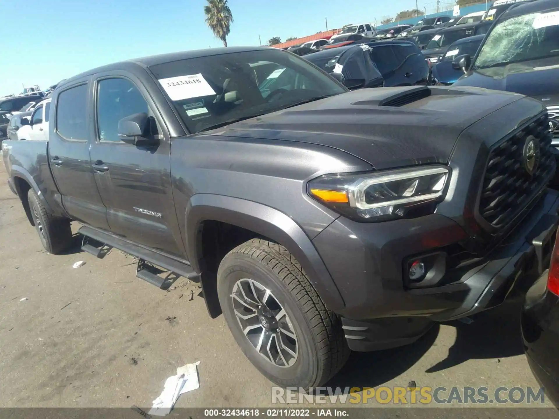 1 Photograph of a damaged car 3TMBZ5DN7LM025285 TOYOTA TACOMA 2WD 2020