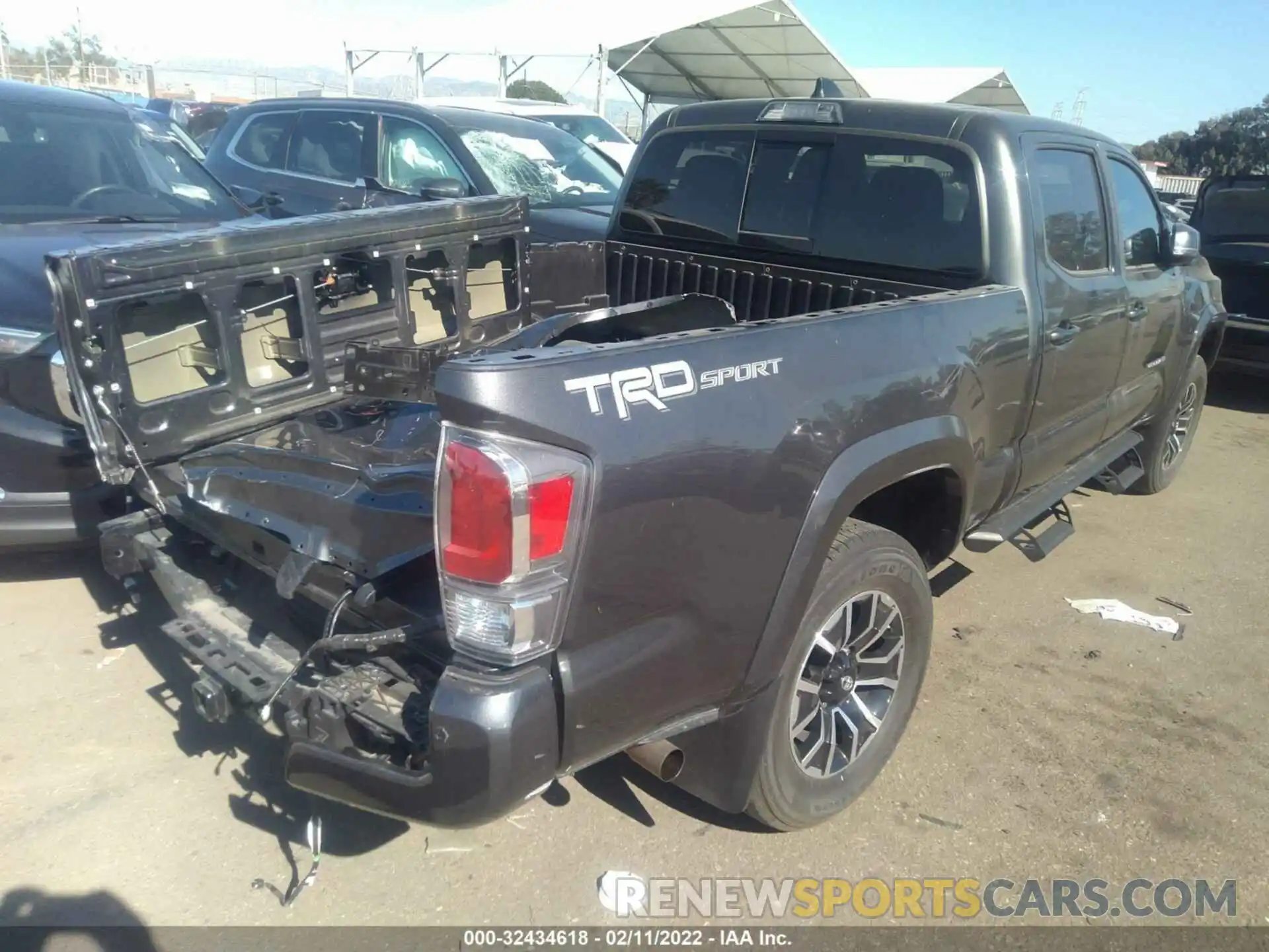 4 Photograph of a damaged car 3TMBZ5DN7LM025285 TOYOTA TACOMA 2WD 2020