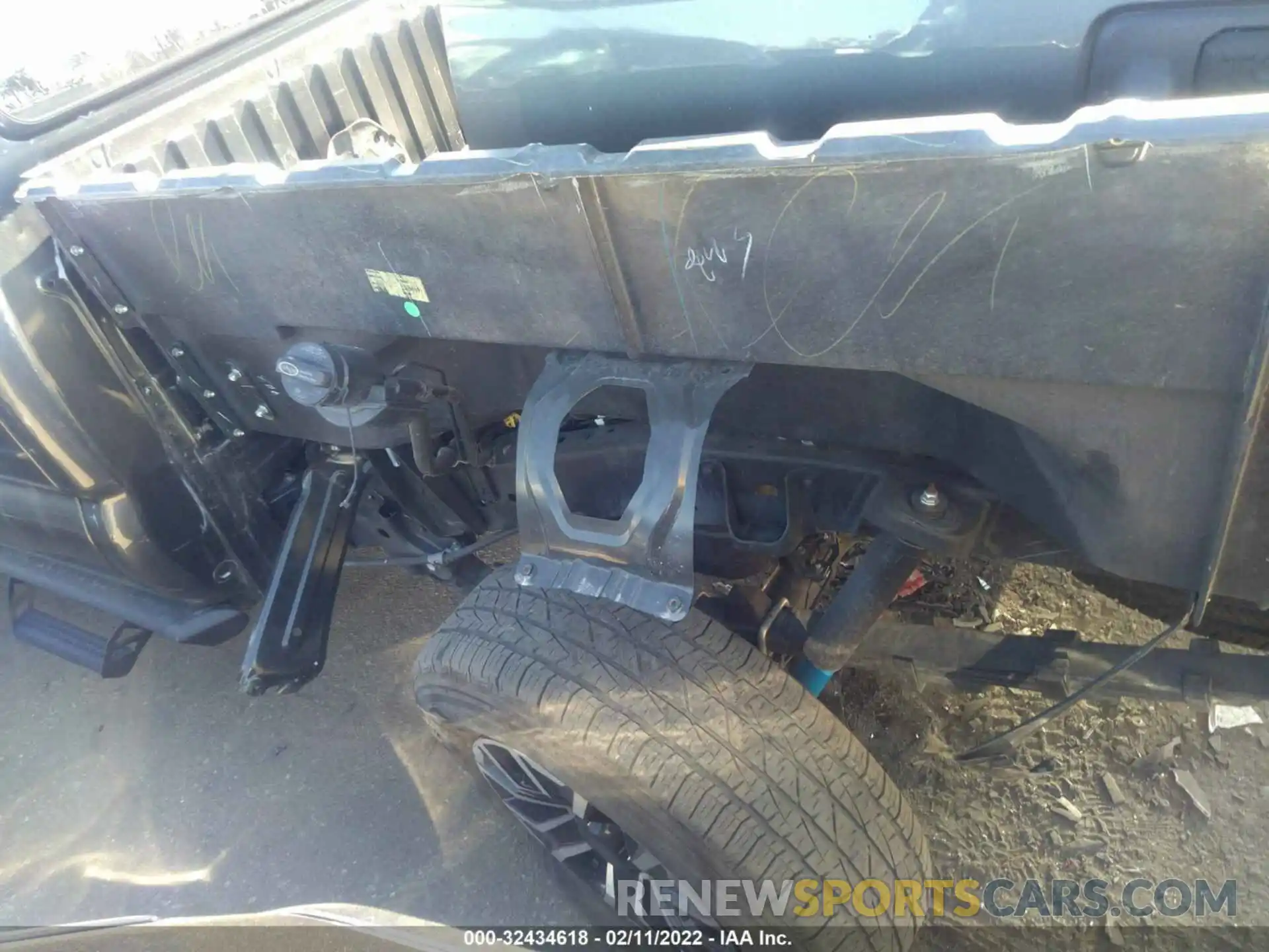 6 Photograph of a damaged car 3TMBZ5DN7LM025285 TOYOTA TACOMA 2WD 2020