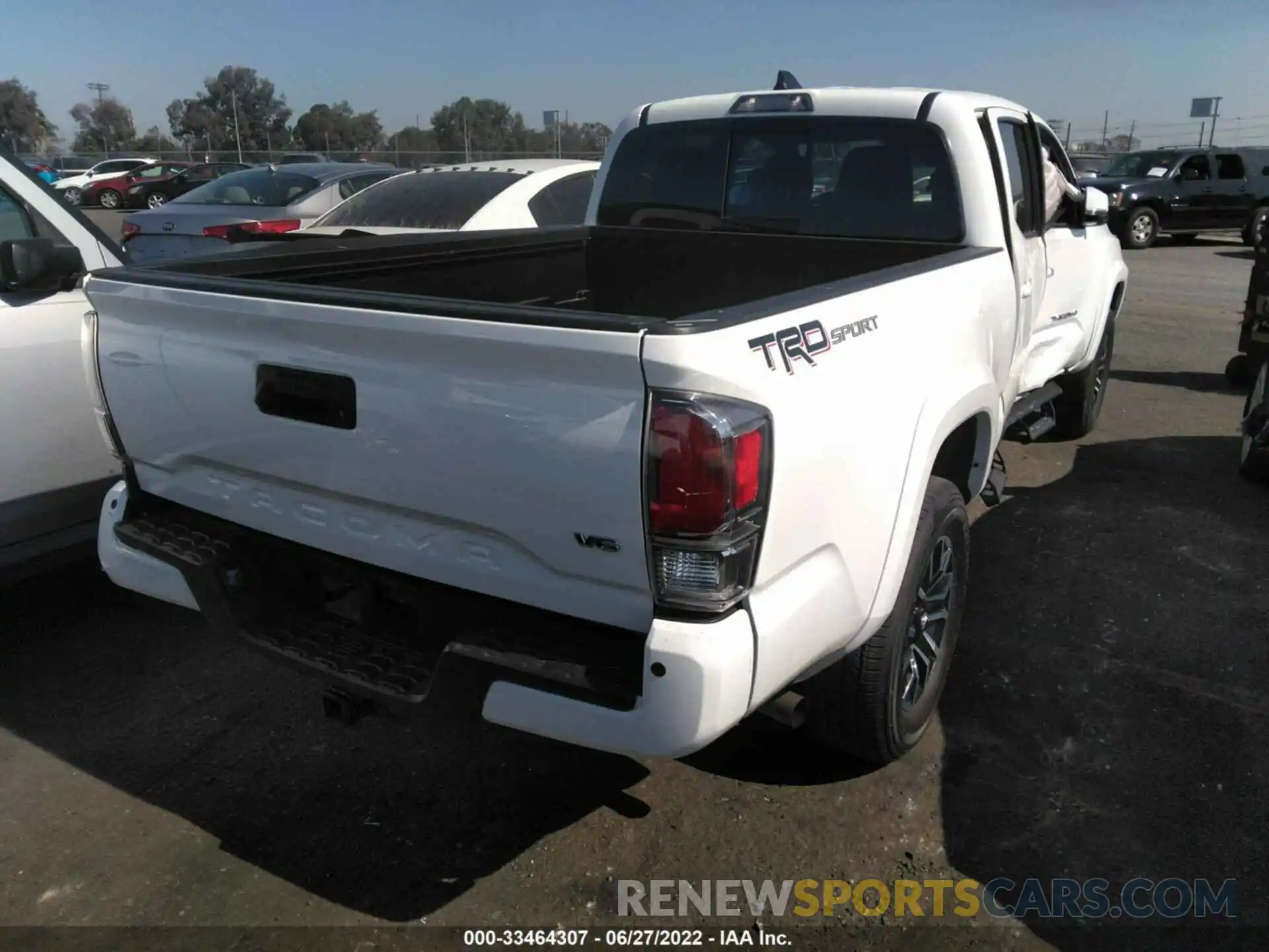 4 Photograph of a damaged car 3TMBZ5DN9LM026213 TOYOTA TACOMA 2WD 2020