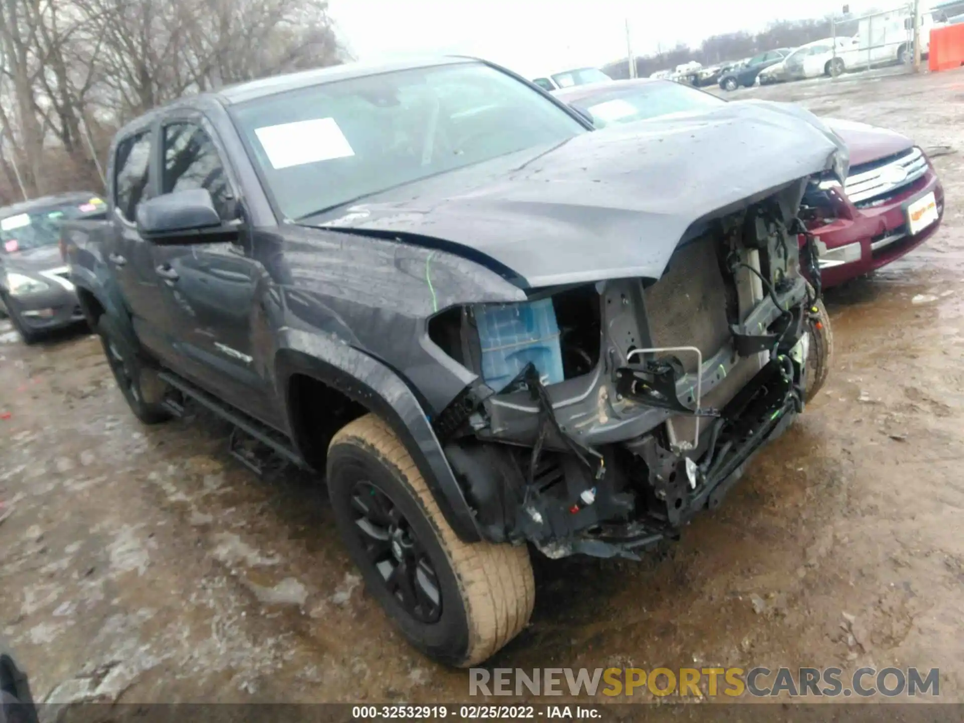 1 Photograph of a damaged car 3TYAZ5CN1LT001677 TOYOTA TACOMA 2WD 2020