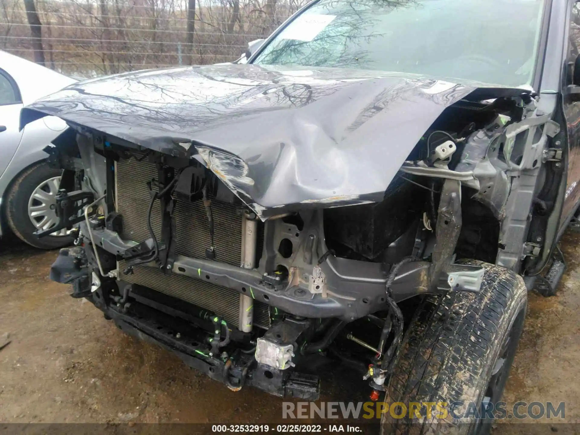 6 Photograph of a damaged car 3TYAZ5CN1LT001677 TOYOTA TACOMA 2WD 2020