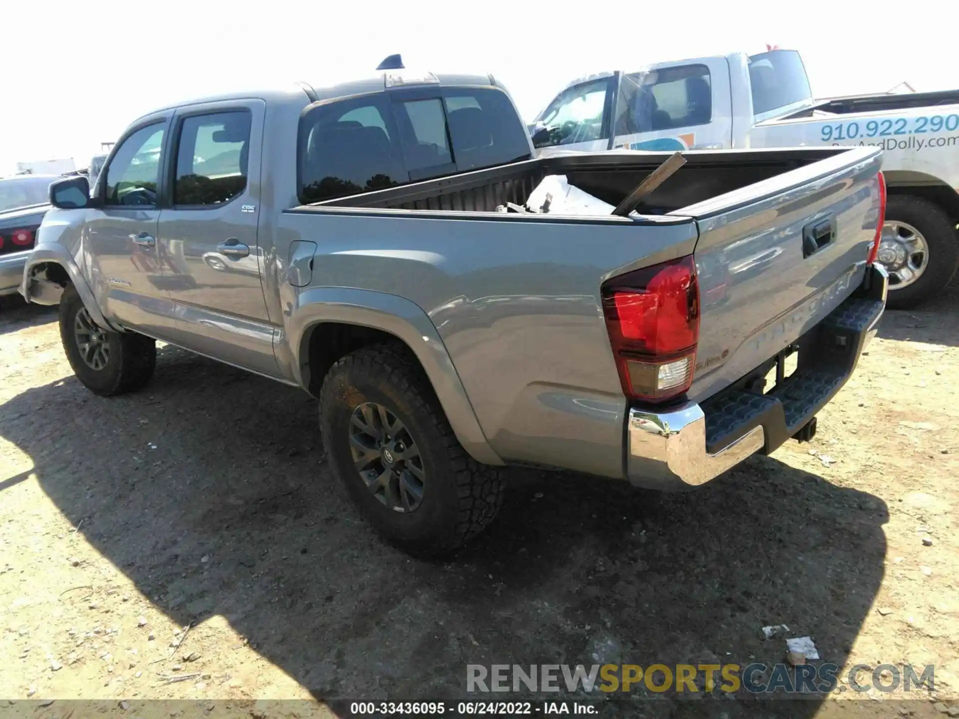 3 Photograph of a damaged car 3TYAZ5CN3LT000708 TOYOTA TACOMA 2WD 2020