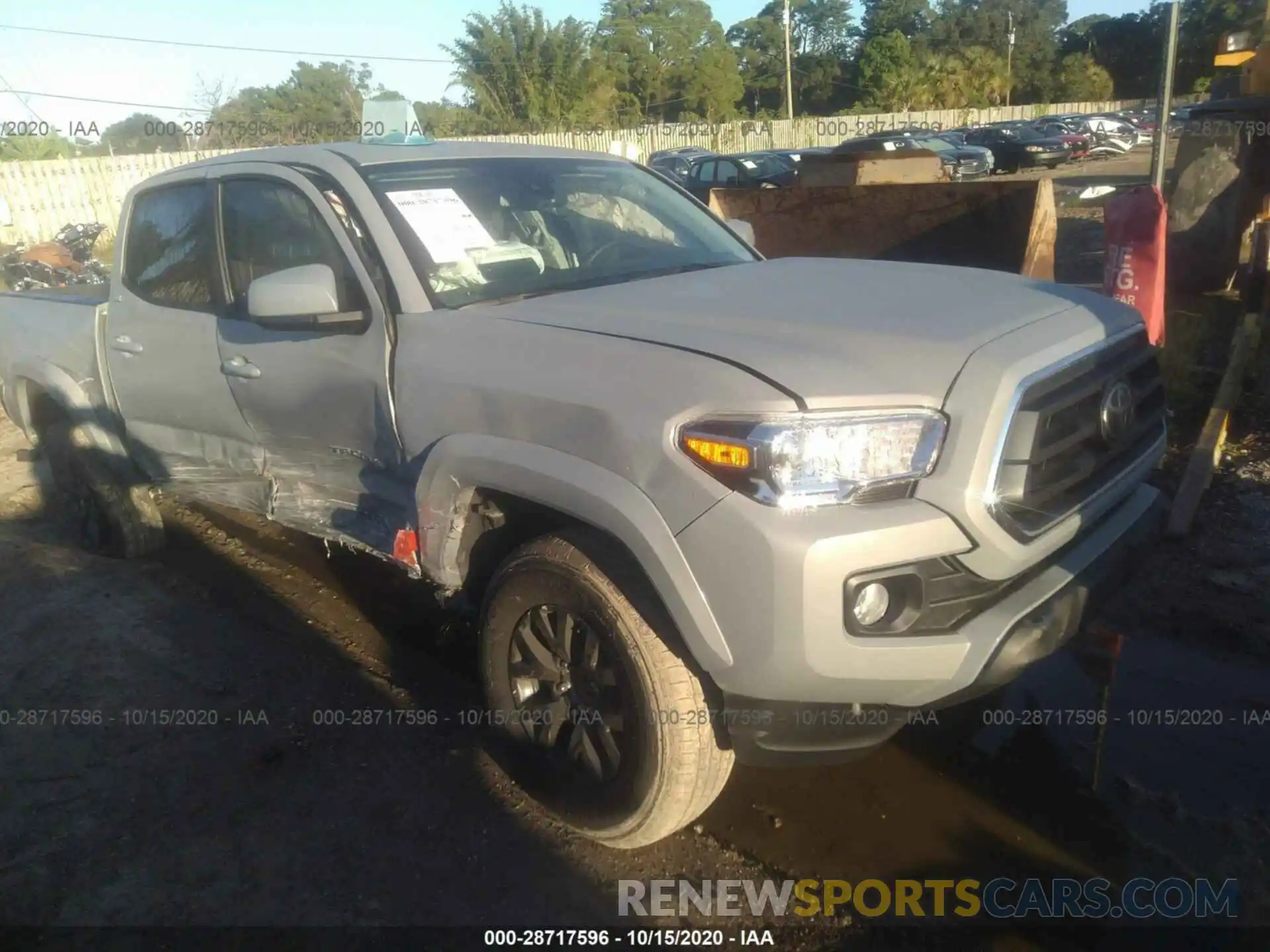 1 Photograph of a damaged car 3TYAZ5CN5LT001164 TOYOTA TACOMA 2WD 2020