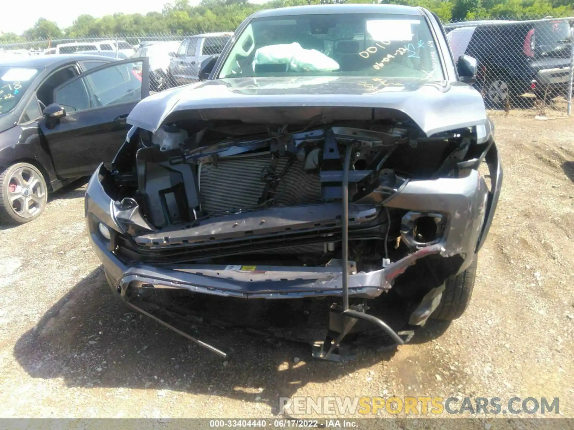 6 Photograph of a damaged car 3TYAZ5CN6LT001092 TOYOTA TACOMA 2WD 2020