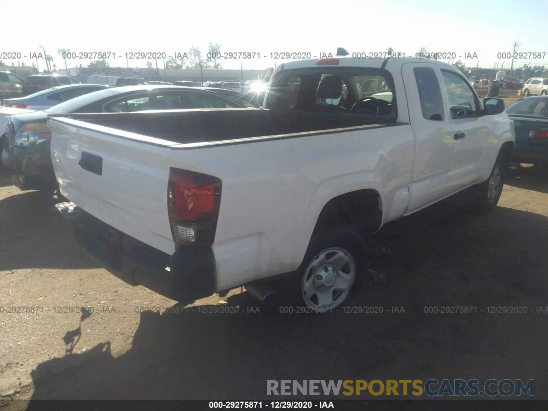 4 Photograph of a damaged car 3TYRX5GN1LT000046 TOYOTA TACOMA 2WD 2020