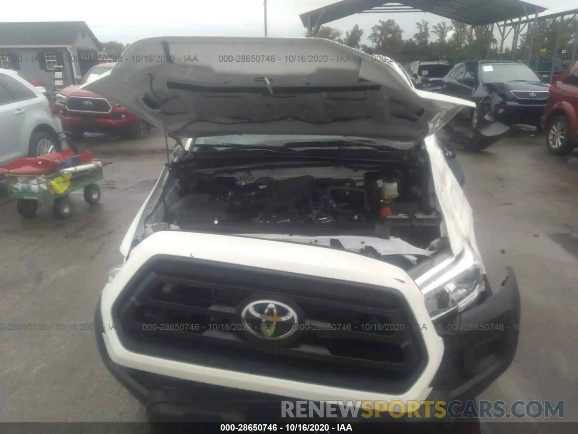 10 Photograph of a damaged car 3TYRX5GN1LT003674 TOYOTA TACOMA 2WD 2020