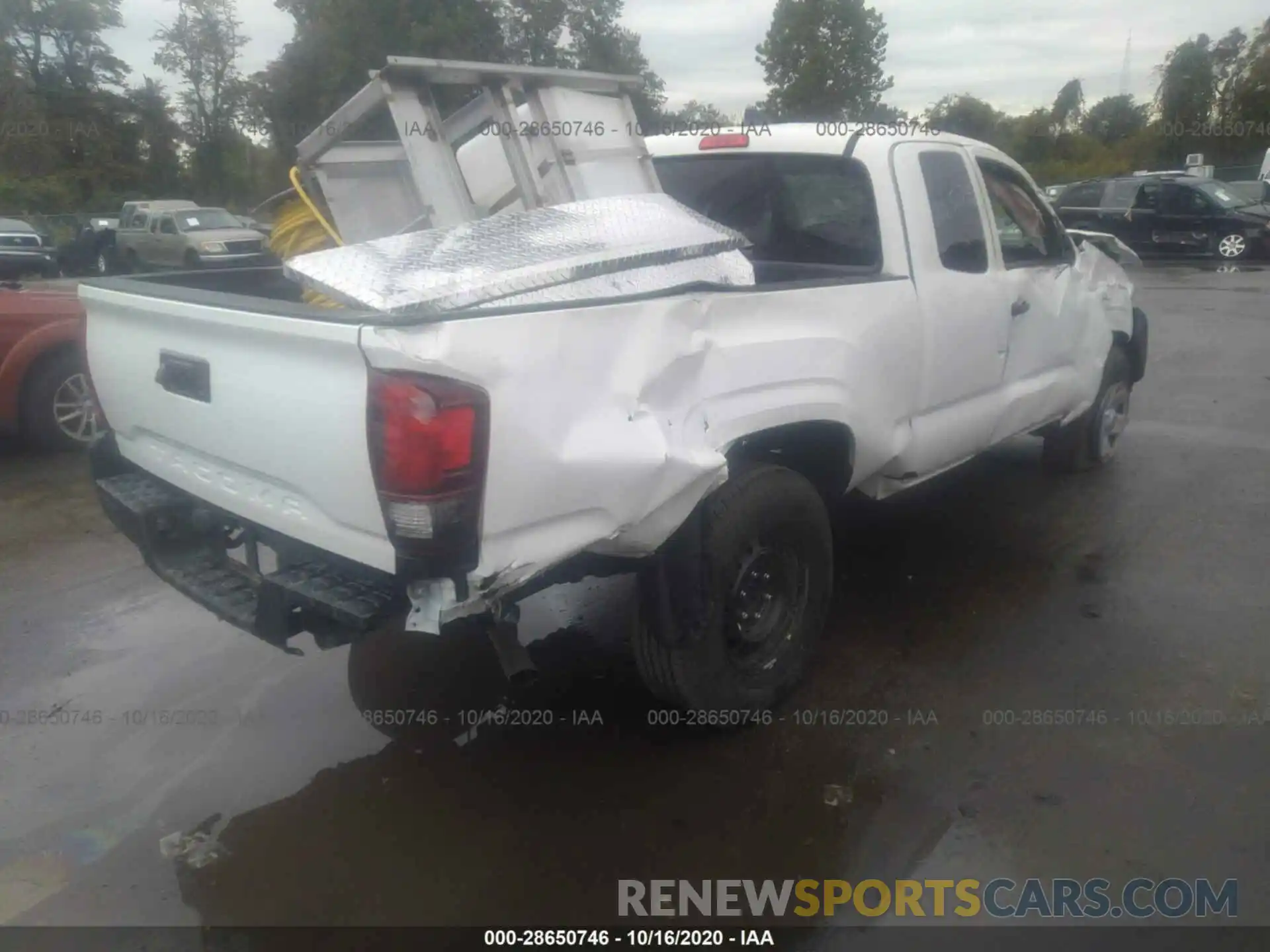 4 Photograph of a damaged car 3TYRX5GN1LT003674 TOYOTA TACOMA 2WD 2020