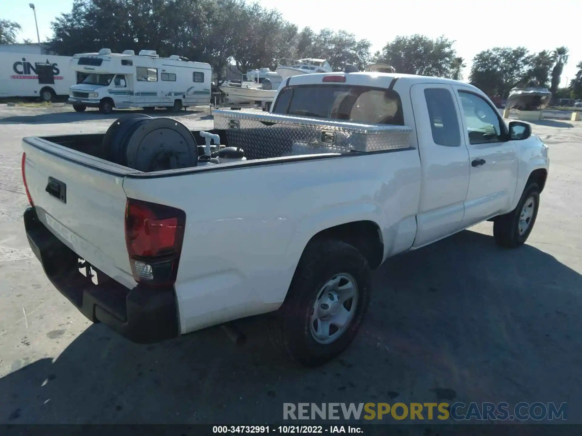 4 Photograph of a damaged car 3TYRX5GN4LT001529 TOYOTA TACOMA 2WD 2020