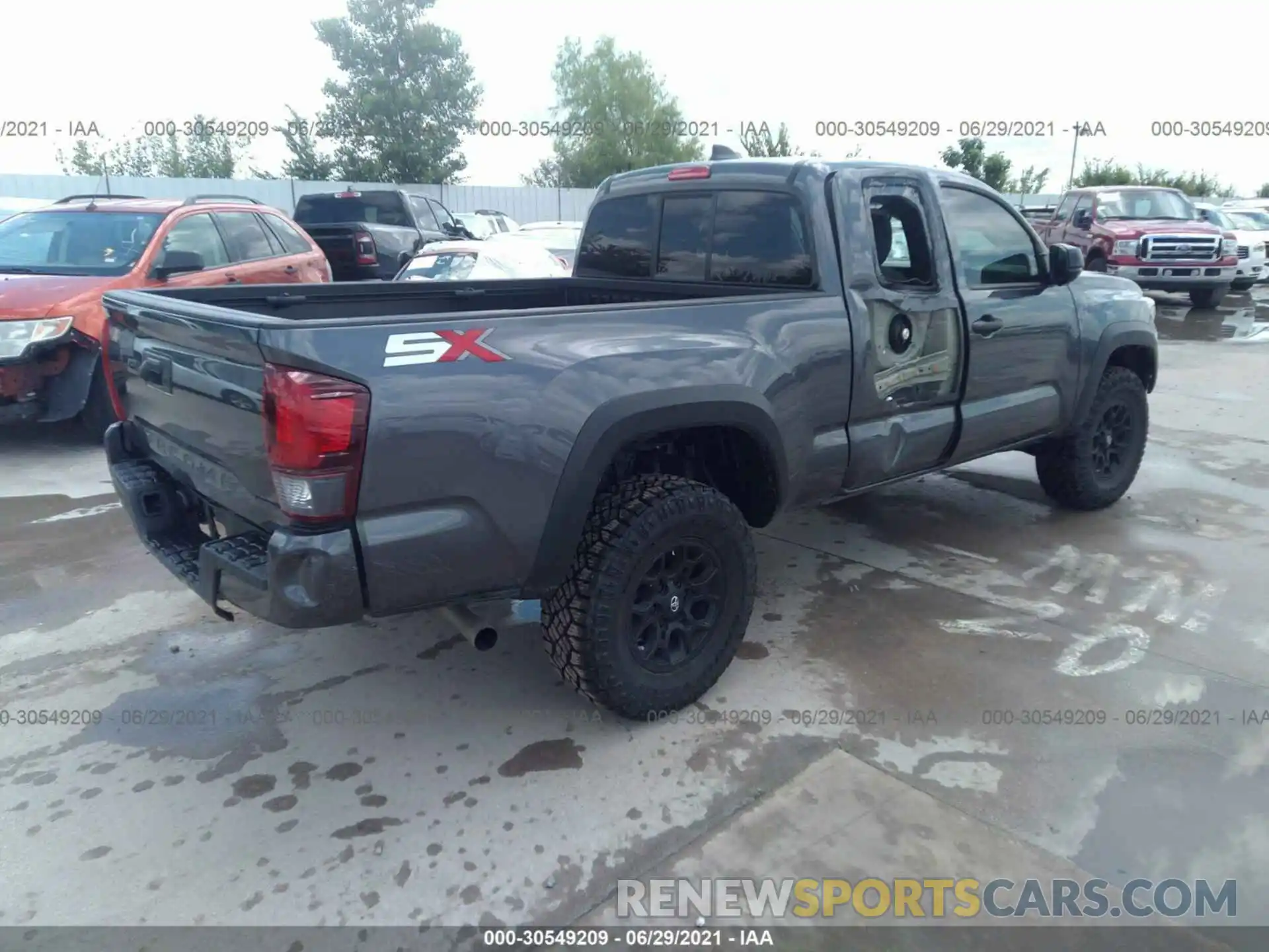 4 Photograph of a damaged car 3TYRX5GN4LT003376 TOYOTA TACOMA 2WD 2020