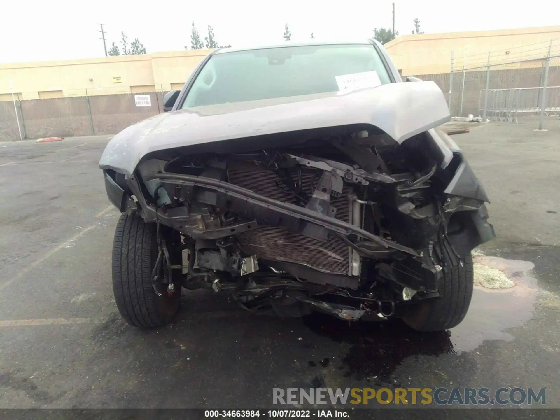 6 Photograph of a damaged car 3TYRX5GN5LT000261 TOYOTA TACOMA 2WD 2020