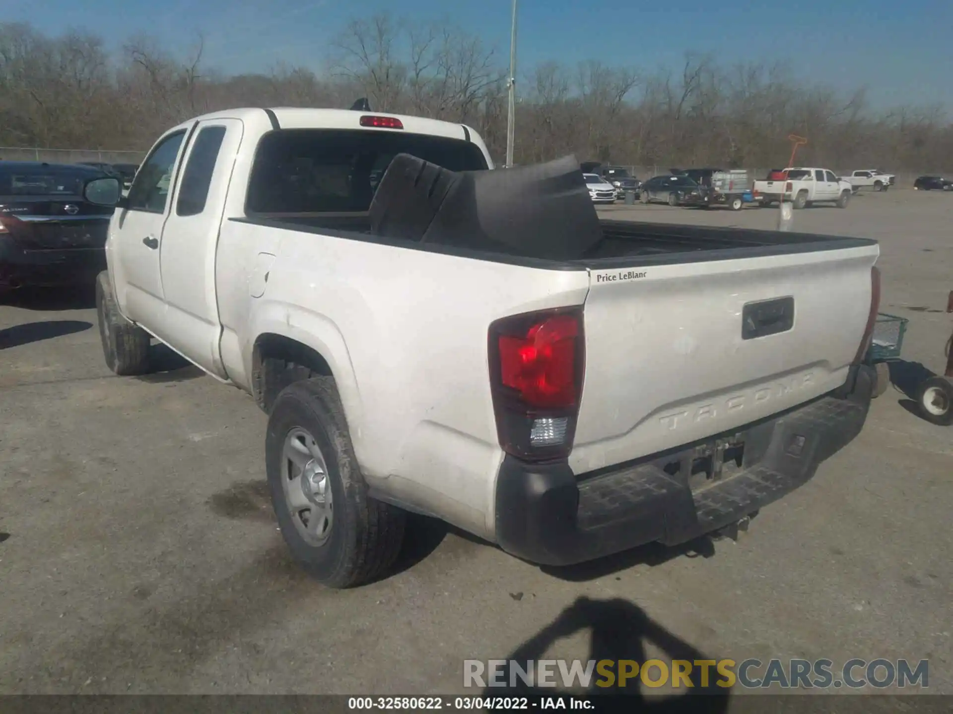 3 Photograph of a damaged car 3TYRX5GN6LT002312 TOYOTA TACOMA 2WD 2020