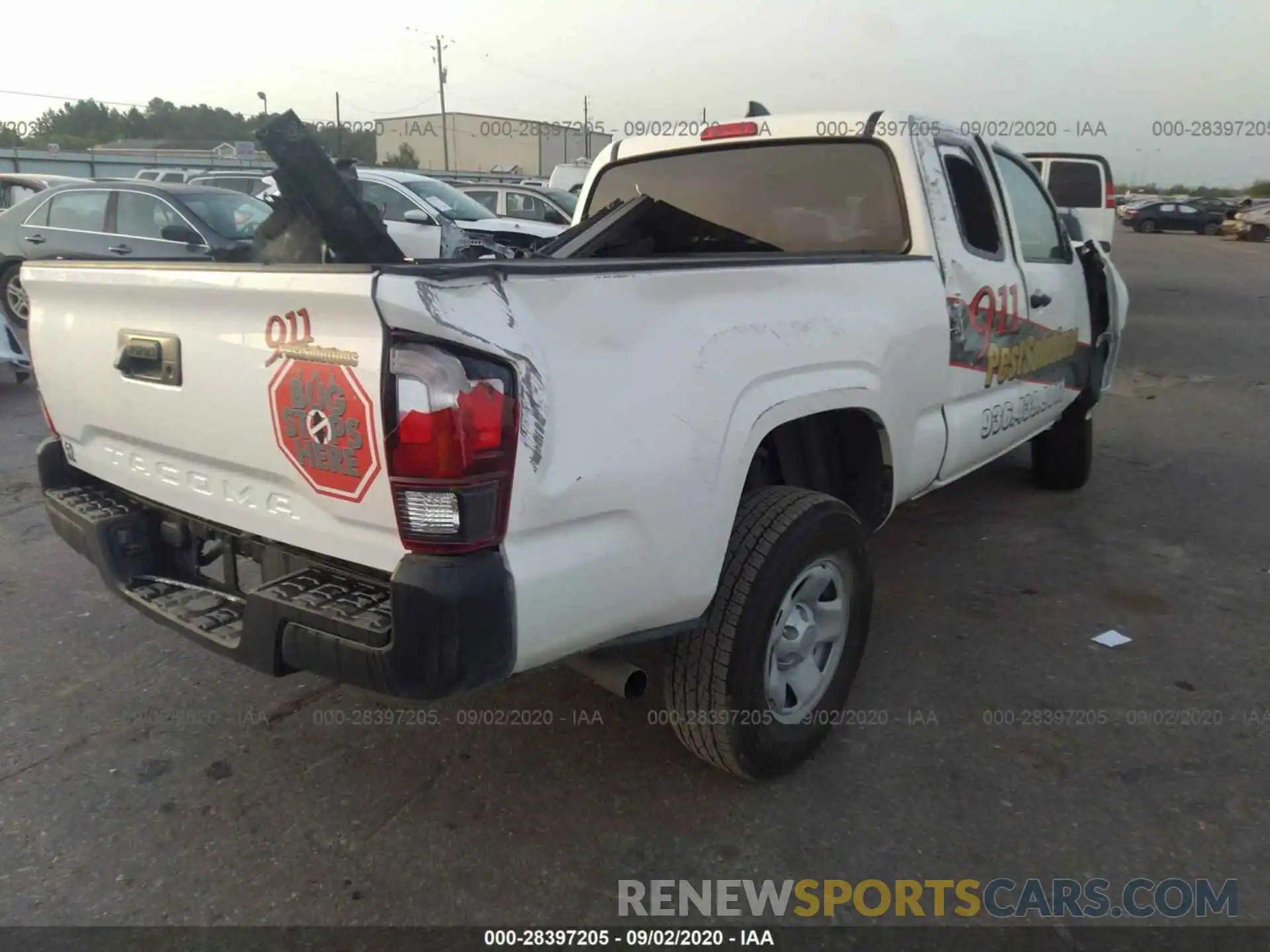 4 Photograph of a damaged car 3TYRX5GN7LT001721 TOYOTA TACOMA 2WD 2020