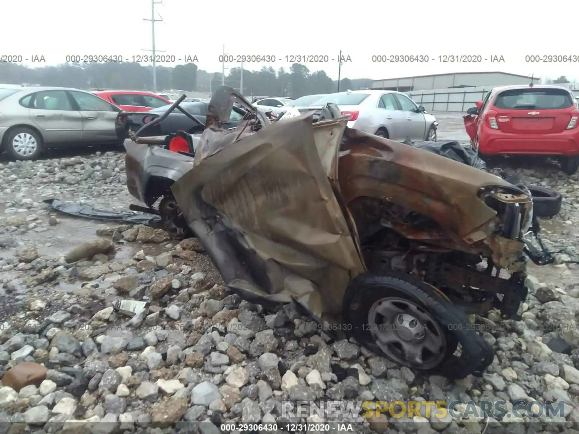 1 Фотография поврежденного автомобиля 3TYRX5GN7LT004182 TOYOTA TACOMA 2WD 2020