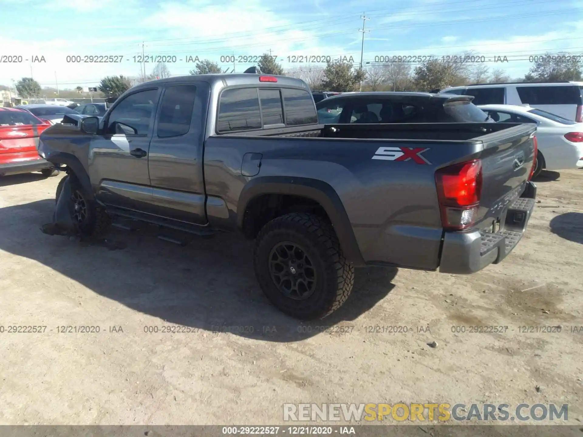 3 Фотография поврежденного автомобиля 3TYRX5GN8LT003722 TOYOTA TACOMA 2WD 2020