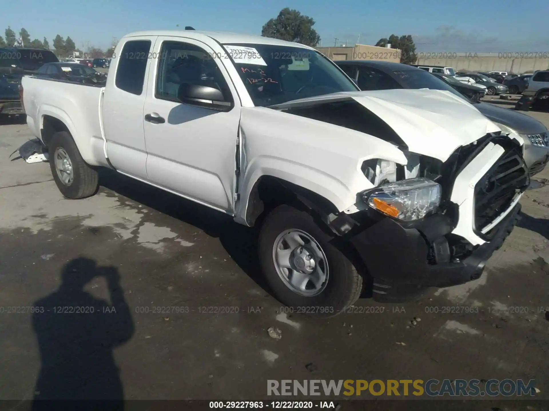 1 Photograph of a damaged car 3TYRX5GN9LT000005 TOYOTA TACOMA 2WD 2020