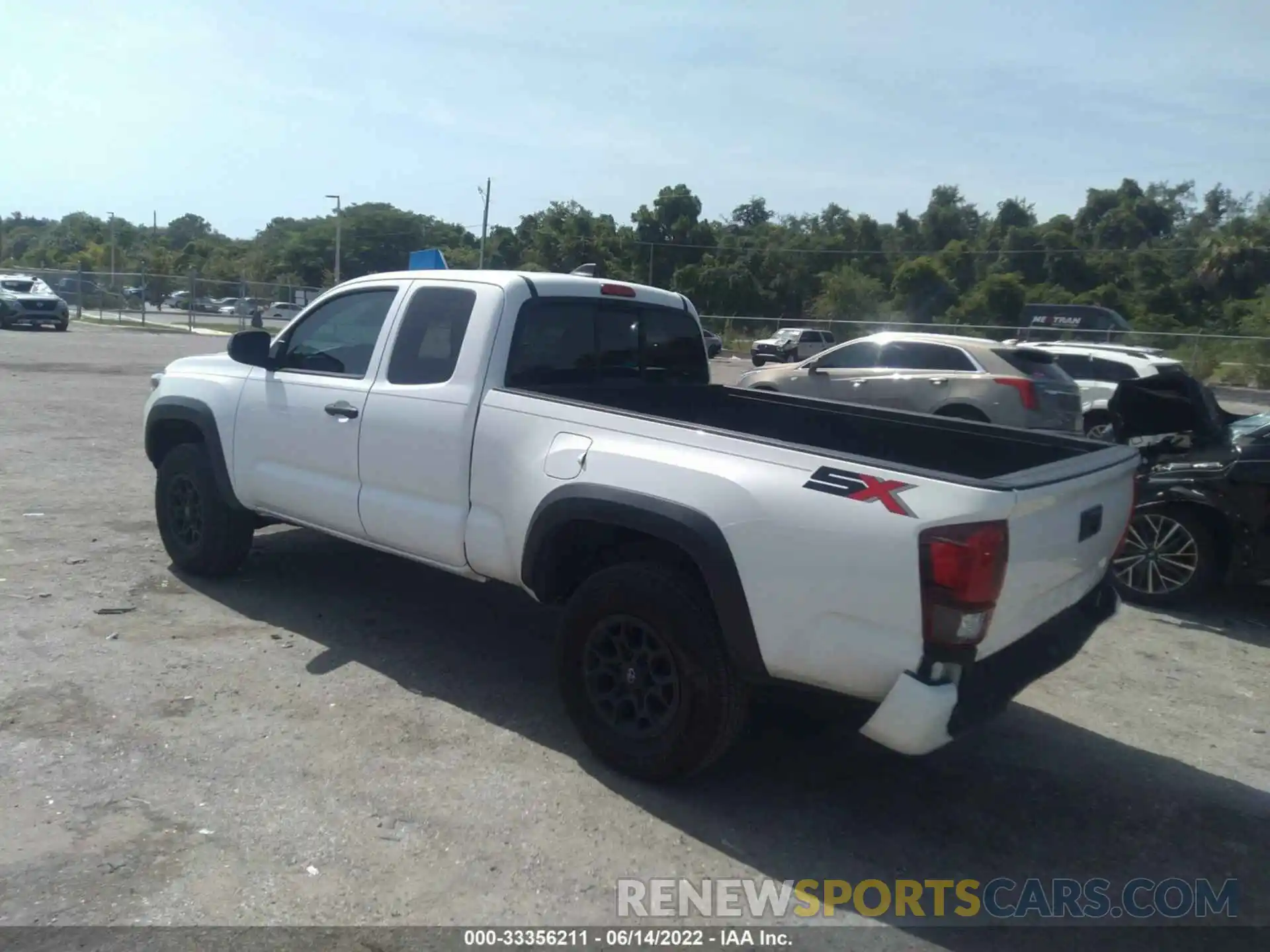 3 Photograph of a damaged car 3TYRZ5CN8LT001940 TOYOTA TACOMA 2WD 2020